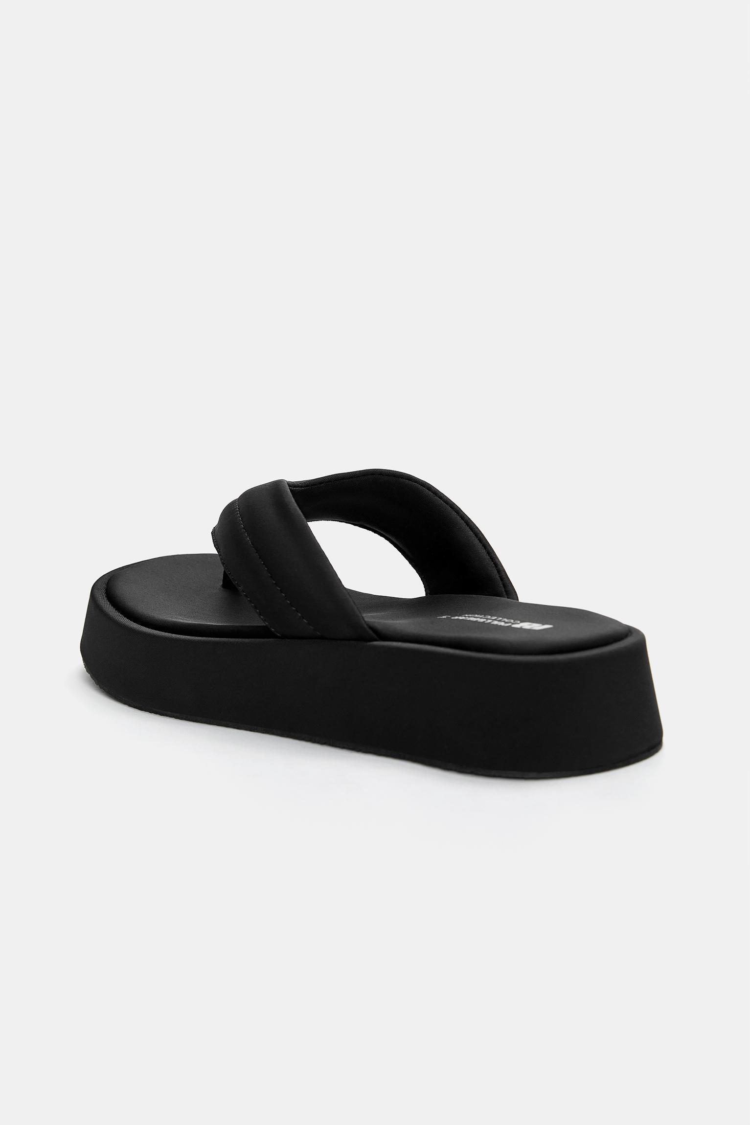 Chunky flat sandals Product Image