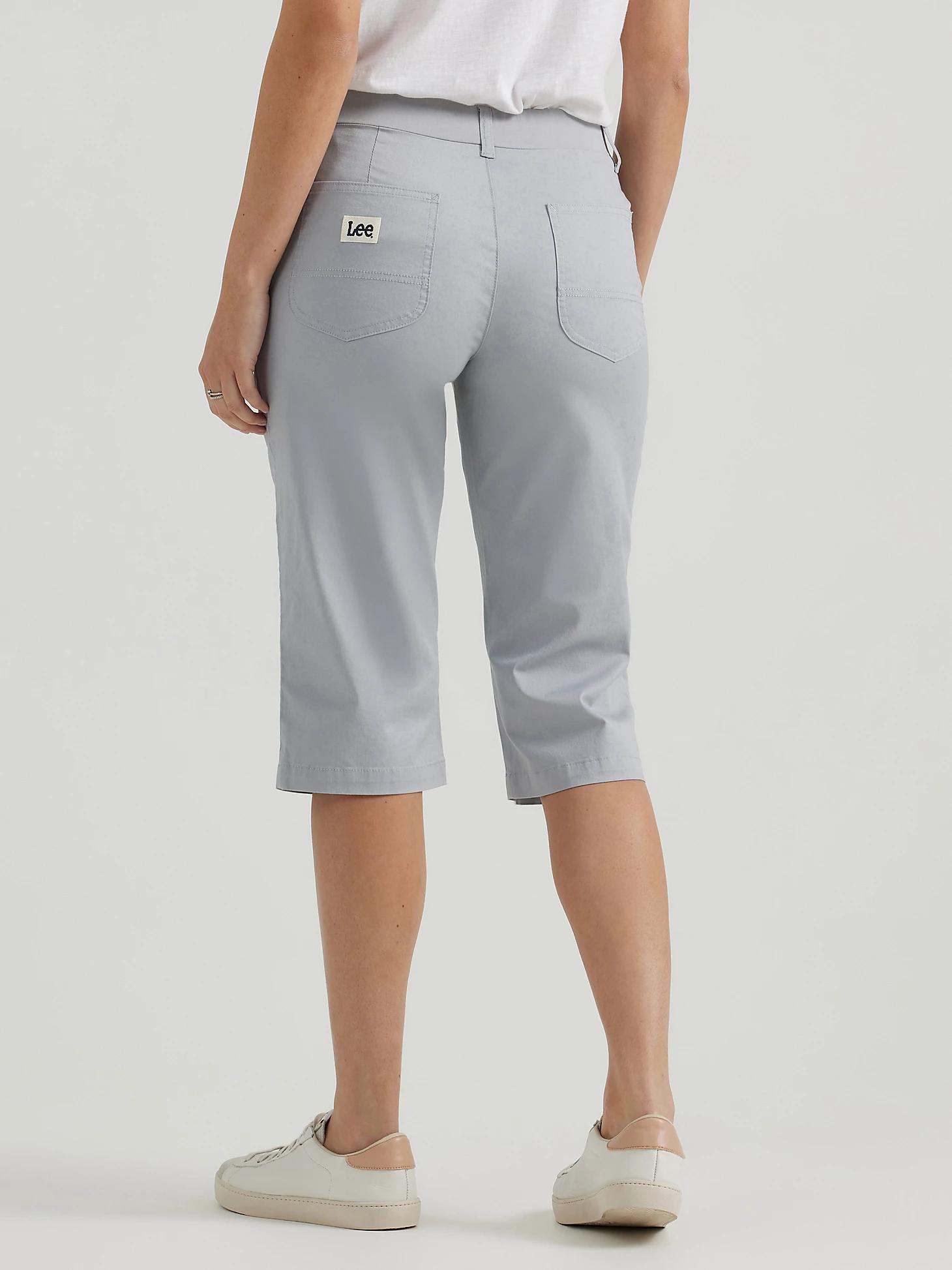 Women's Ultra Lux Comfort with Flex-to-Go Relaxed Fit Utility Skimmer | Women's Capris & Crops | Lee® Product Image