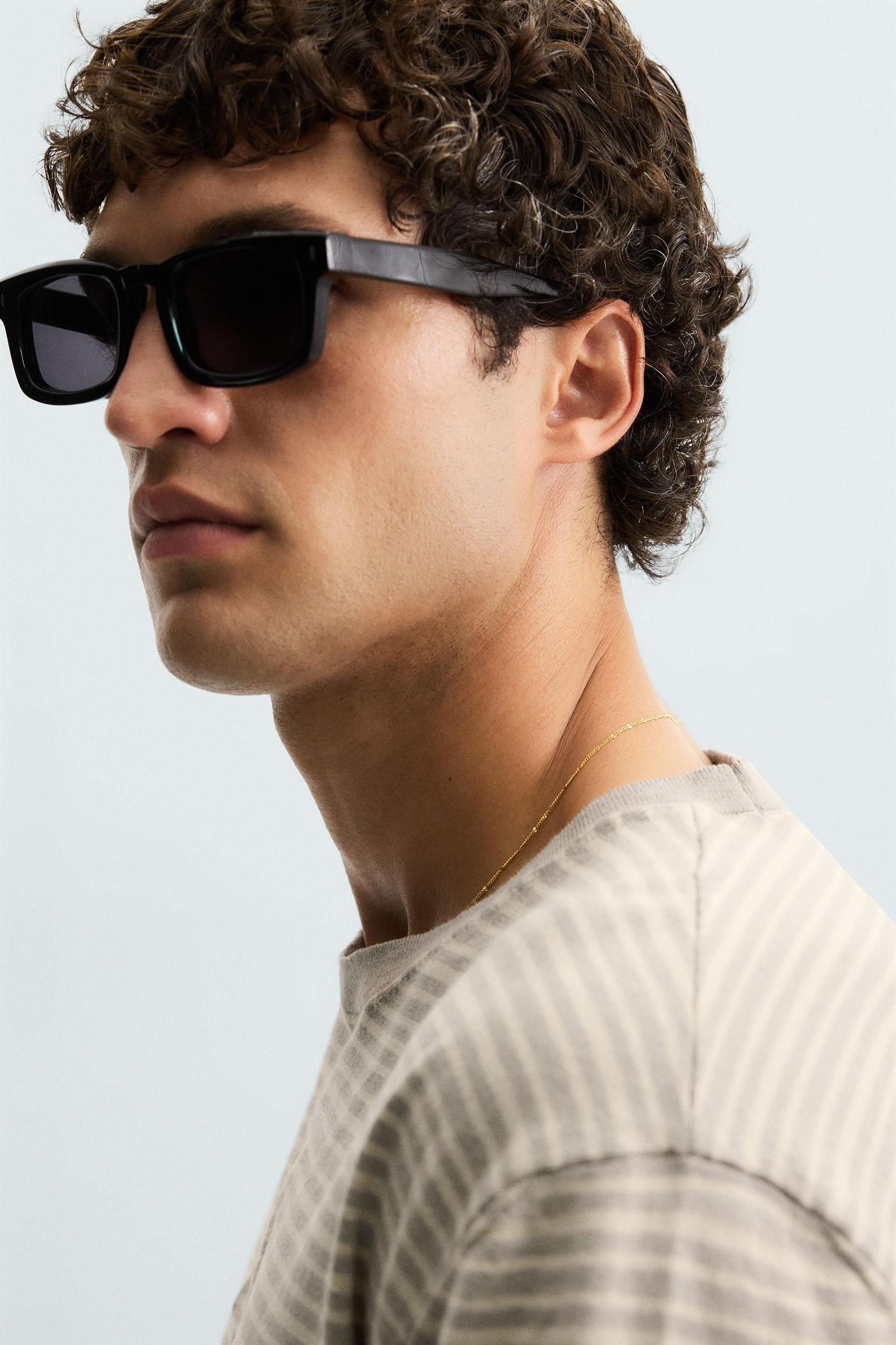 STRIPED COTTON LINEN KNIT T-SHIRT Product Image