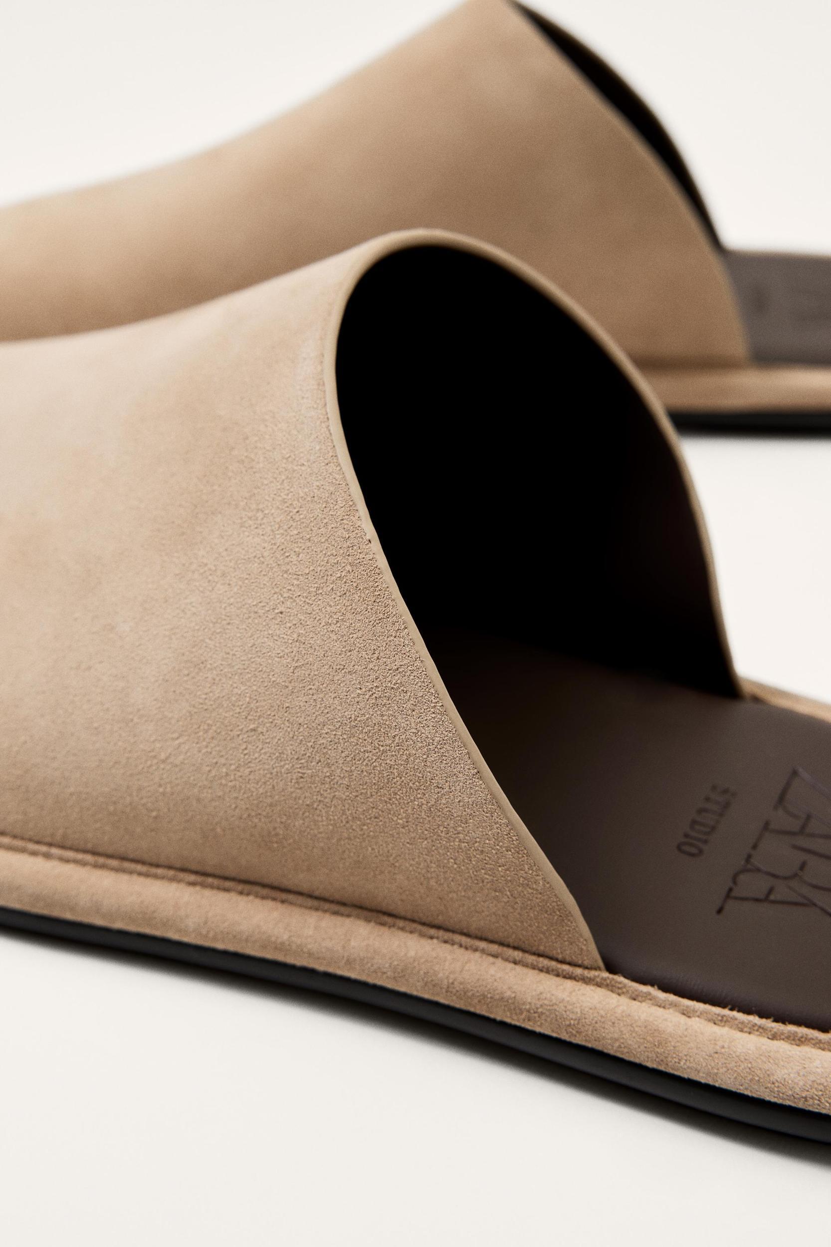 LIMITED EDITION LEATHER CLOGS Product Image