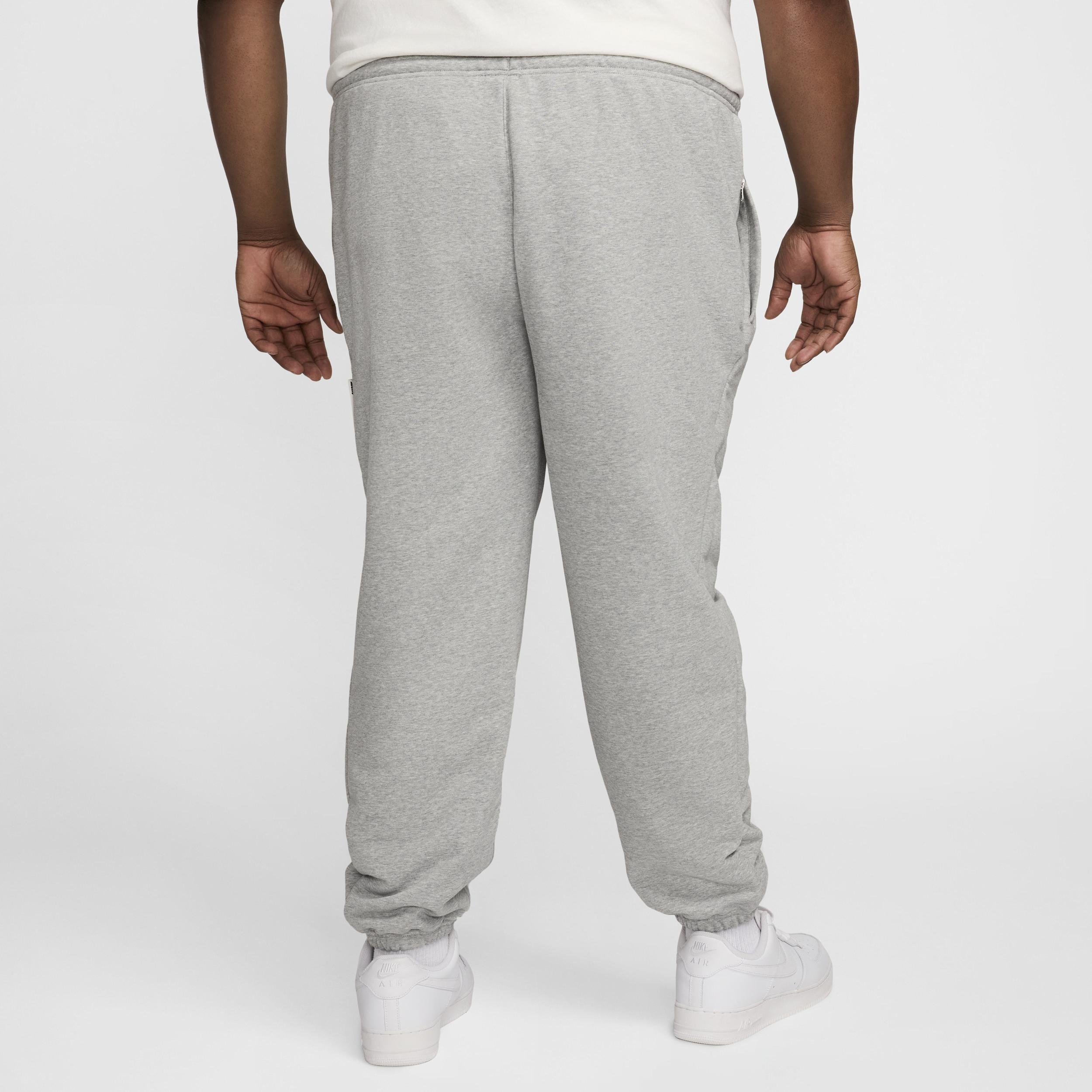 Nike Standard Issue Men's Dri-FIT Basketball Pants Product Image