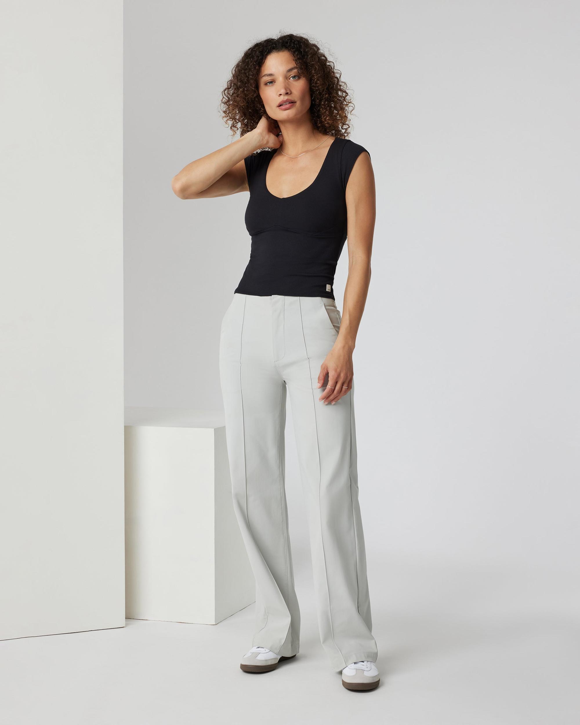 Sleeveless Cove V Neck Product Image