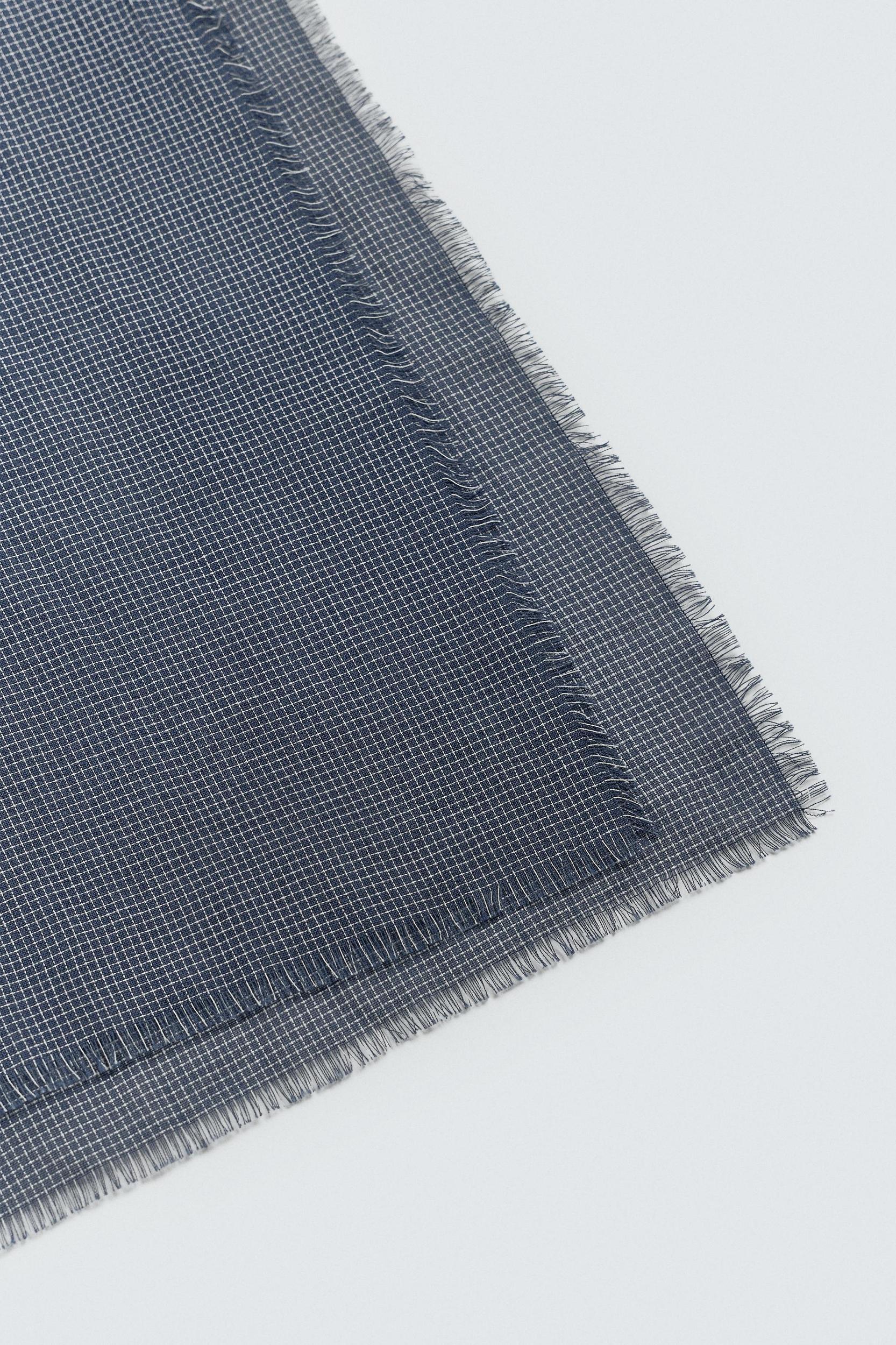 COTTON TEXTURED SCARF Product Image