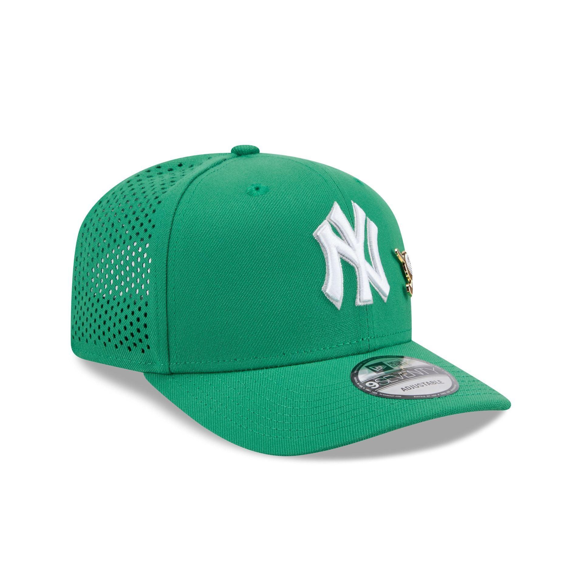 Atlanta Braves St. Patrick's Day 2025 9SEVENTY Stretch-Snap Hat Male Product Image