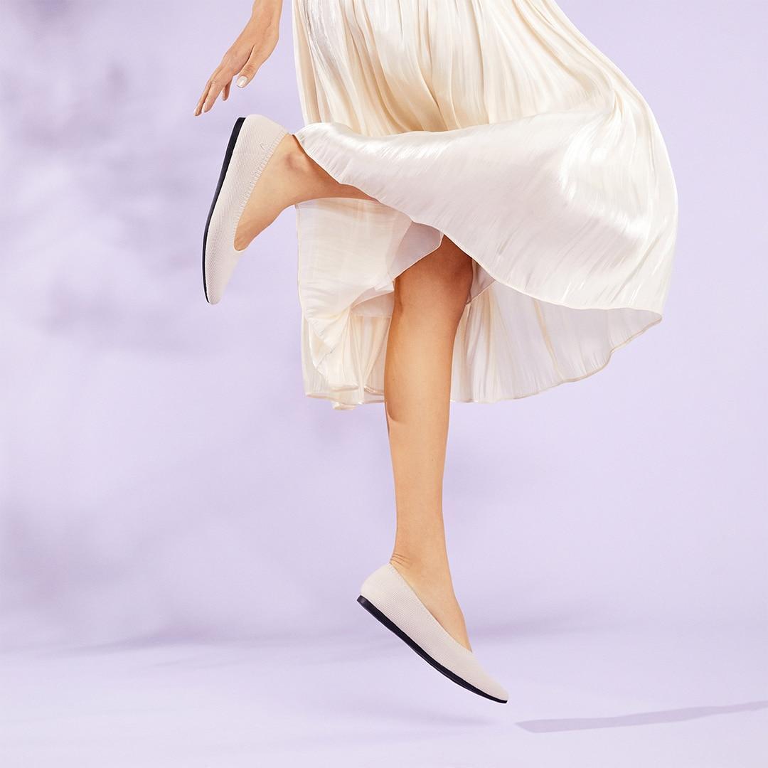 Pointed-Toe Ballet Flats (Aria 5°) Product Image