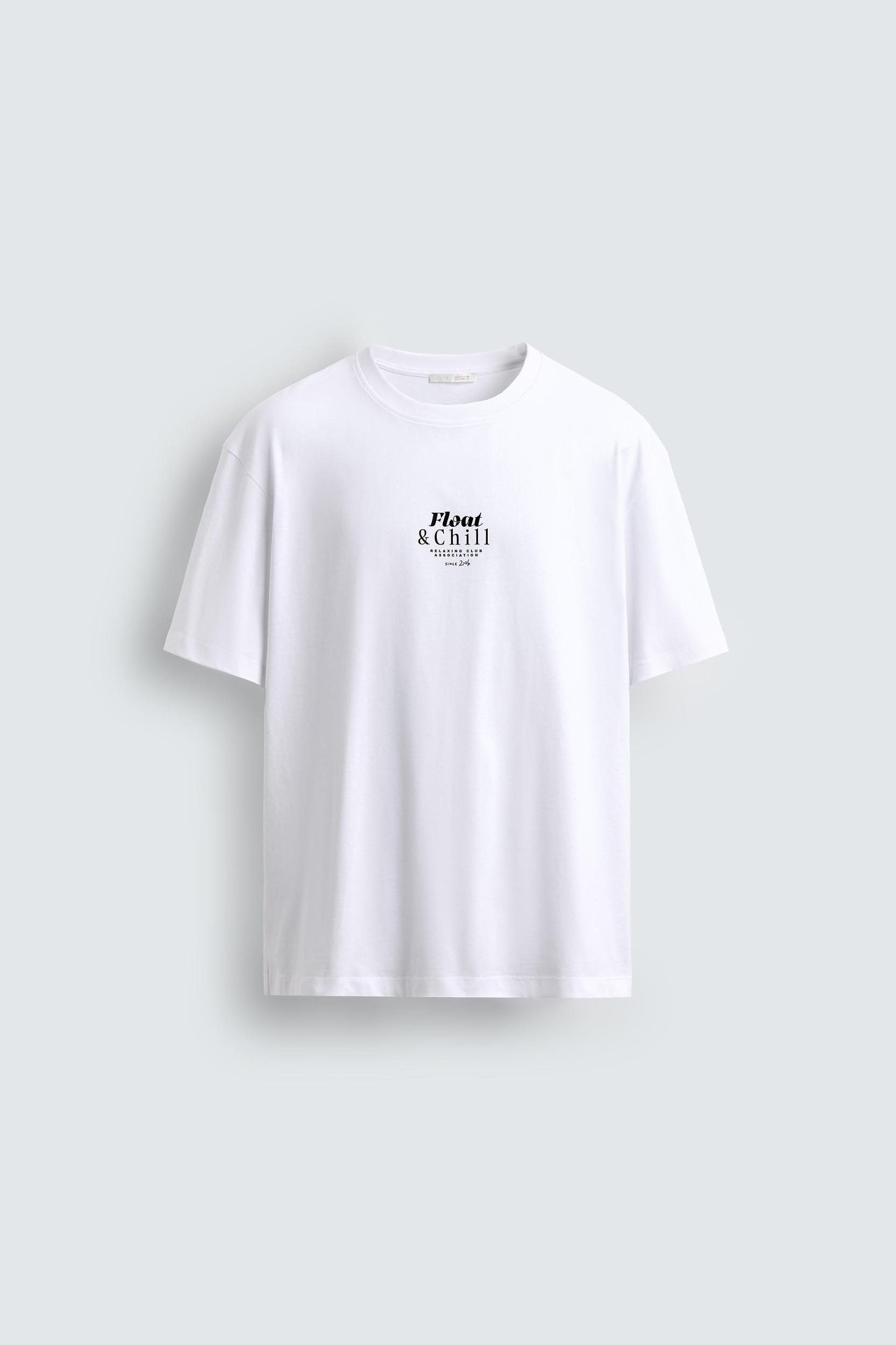 CONTRAST PRINT T-SHIRT Product Image