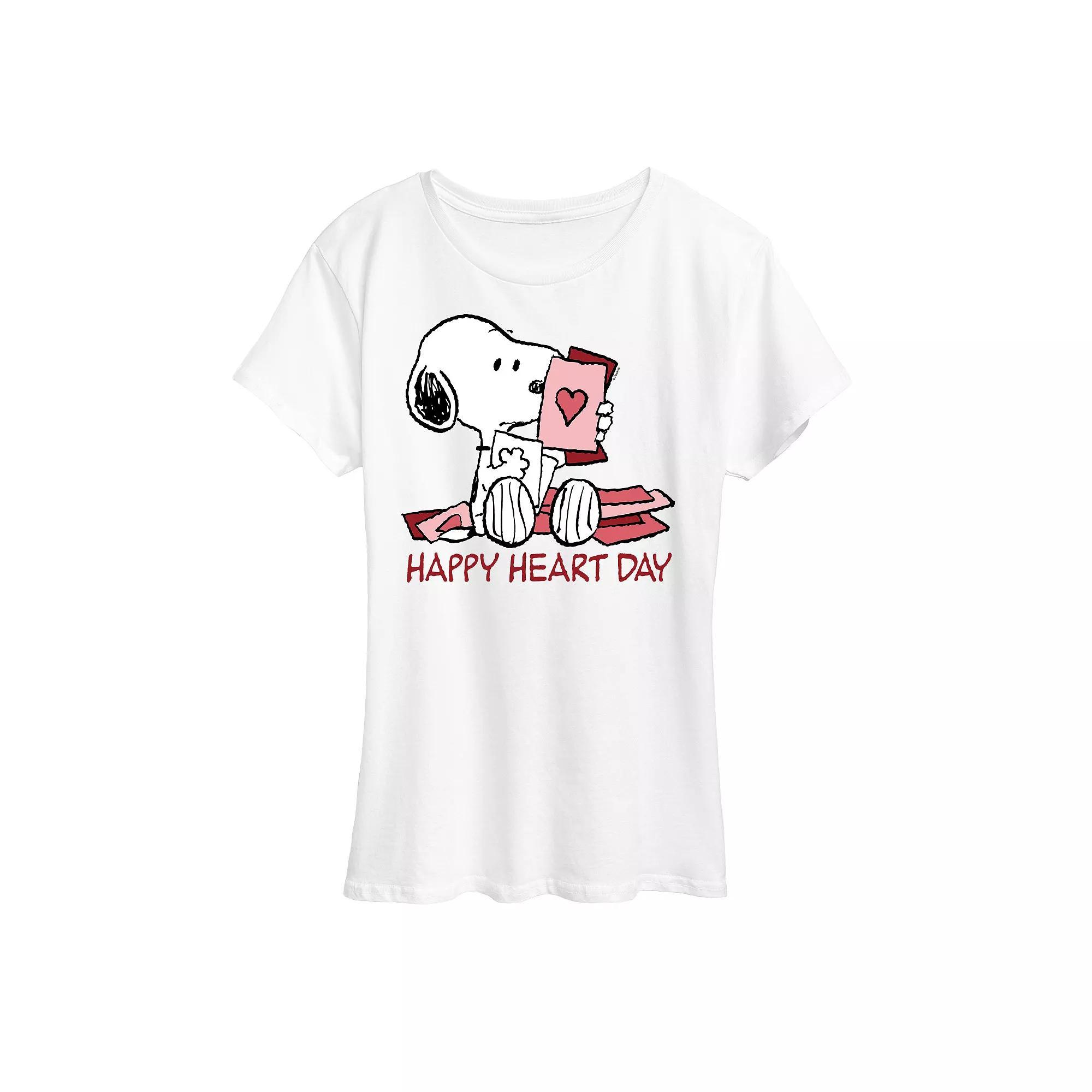 Women's Peanuts Snoopy Happy Heart Day Graphic Tee,  Product Image