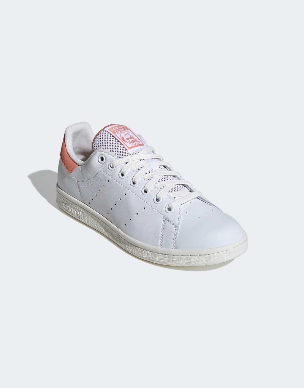 adidas Originals Stan Smith sneakers in white with peach tab Product Image