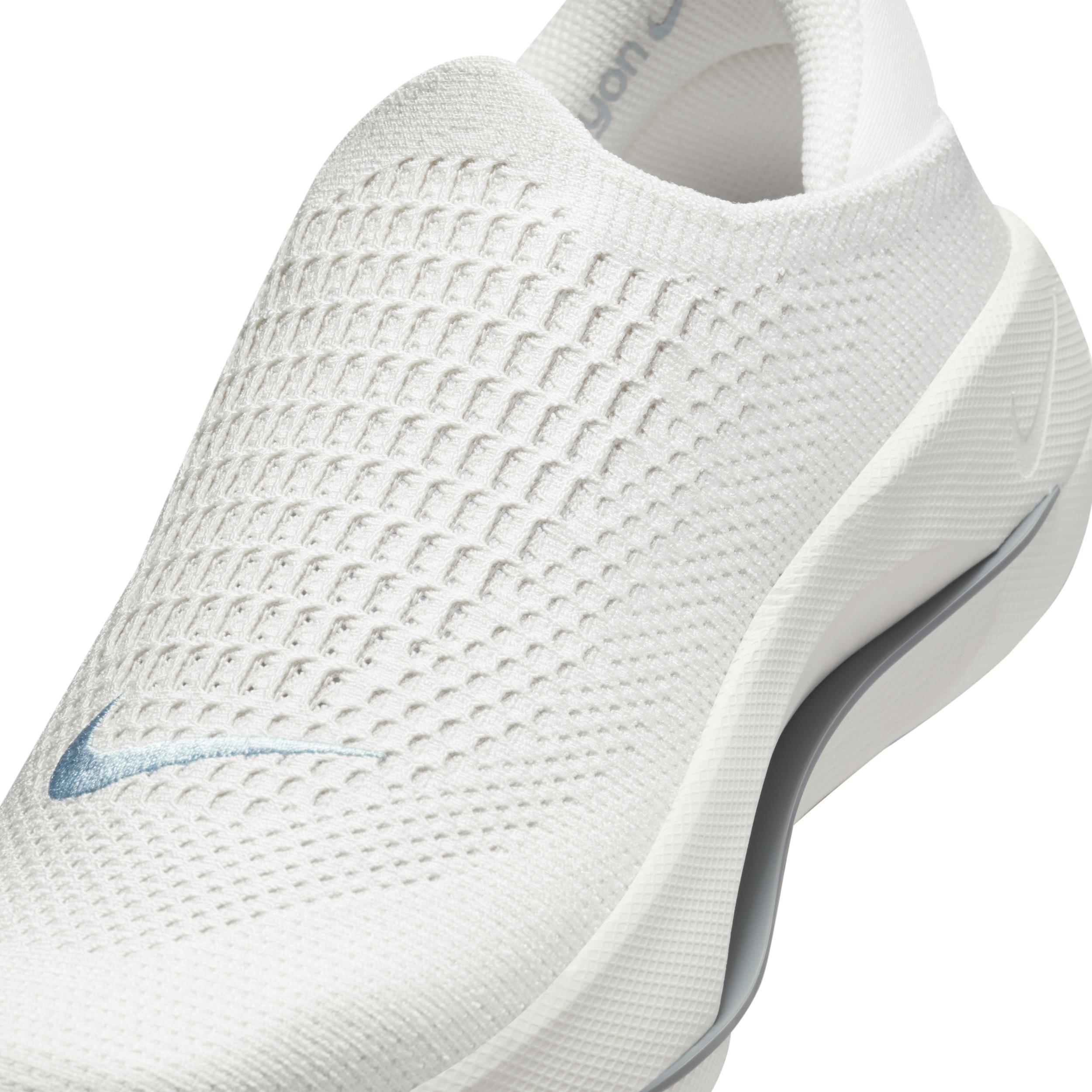 Nike Reina EasyOn Women's Shoes Product Image