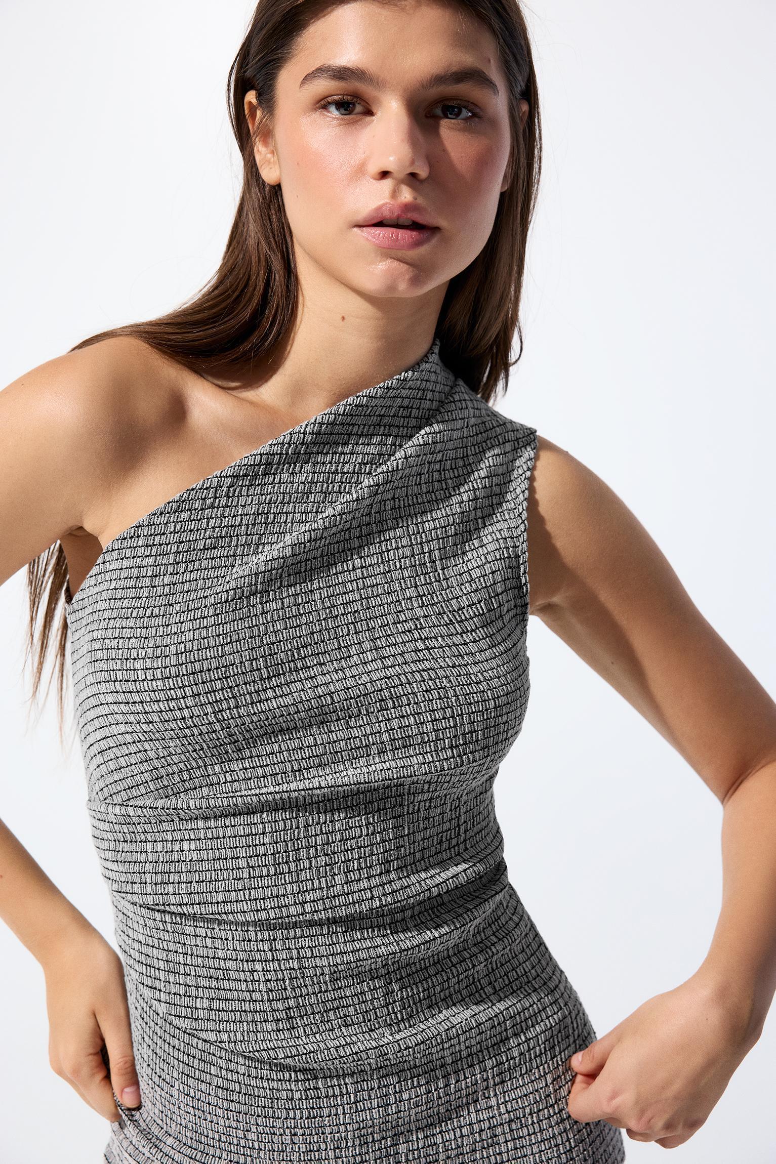 Textured asymmetric top Product Image