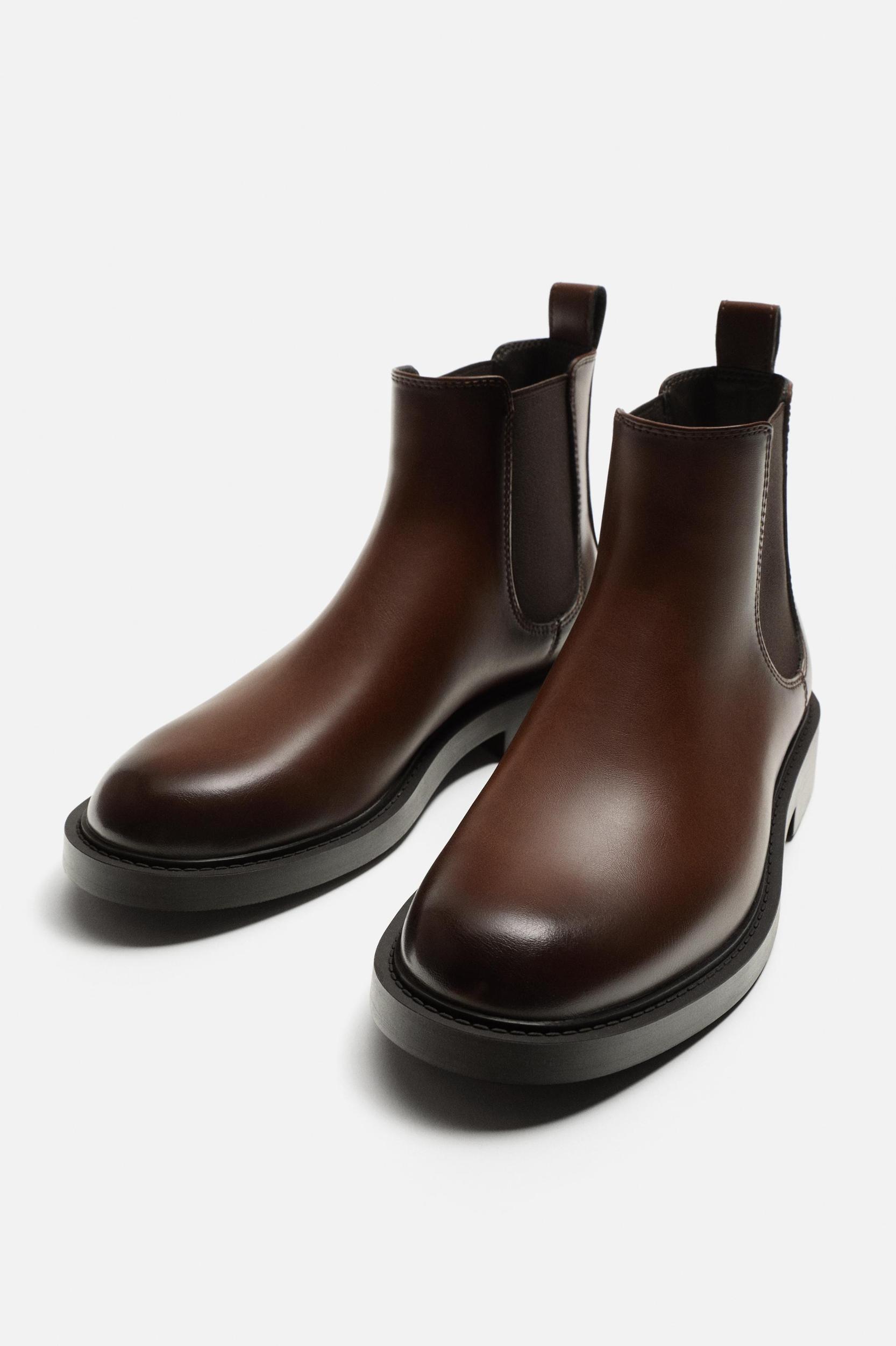 CHELSEA BOOTS Product Image