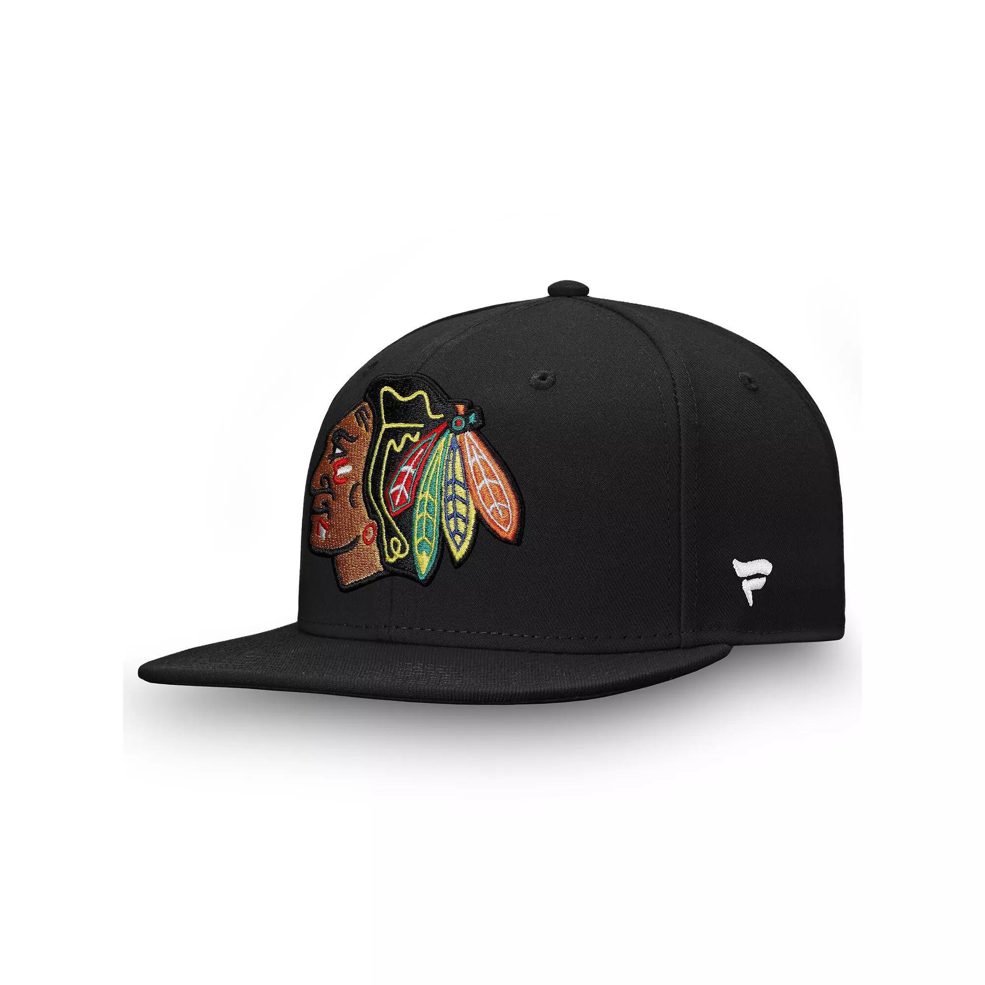 Men's Fanatics Black Chicago Blackhawks Team Core Emblem Snapback Hat Product Image
