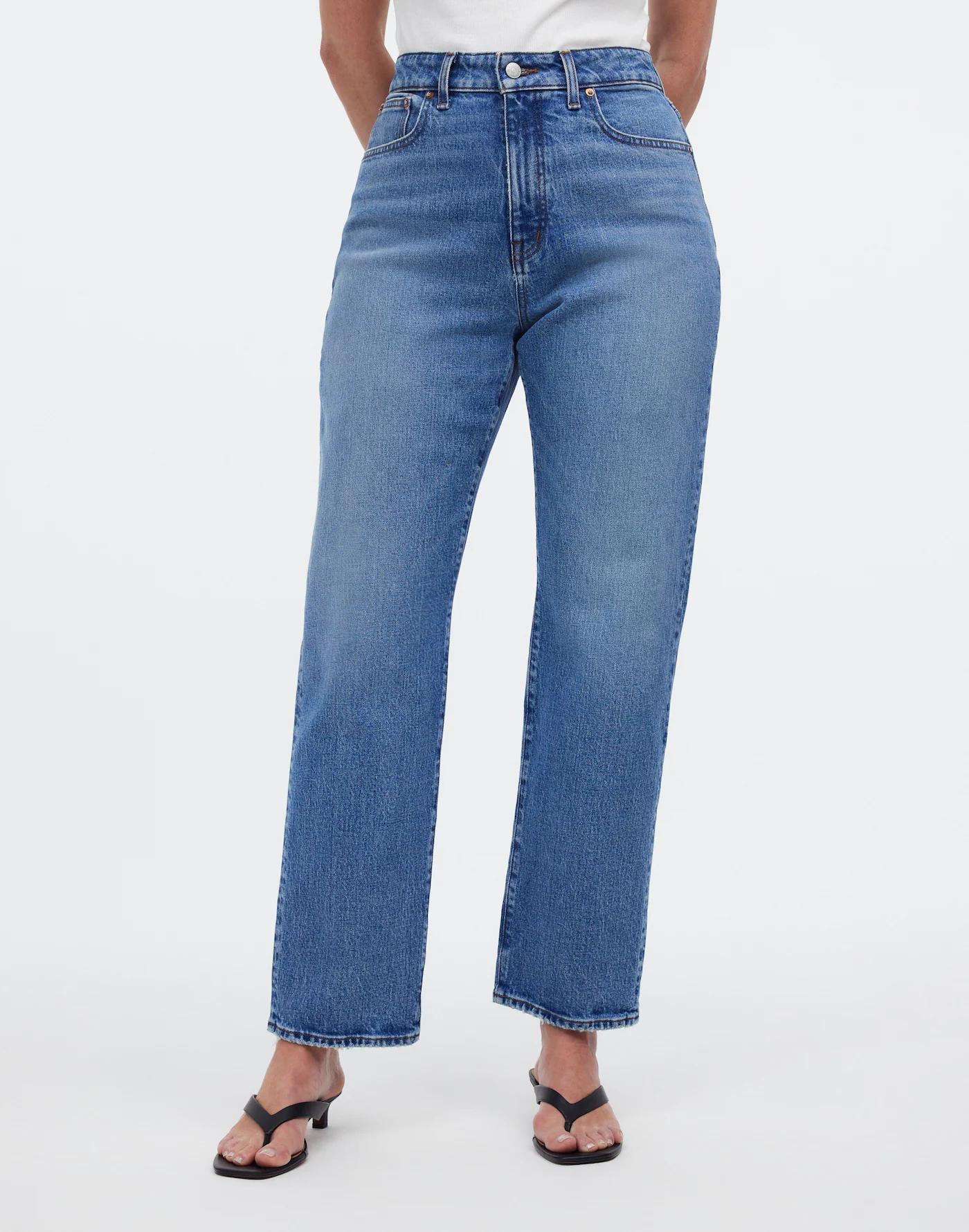 The Curvy '90s Straight Crop Jean in Hazeldell Wash Product Image
