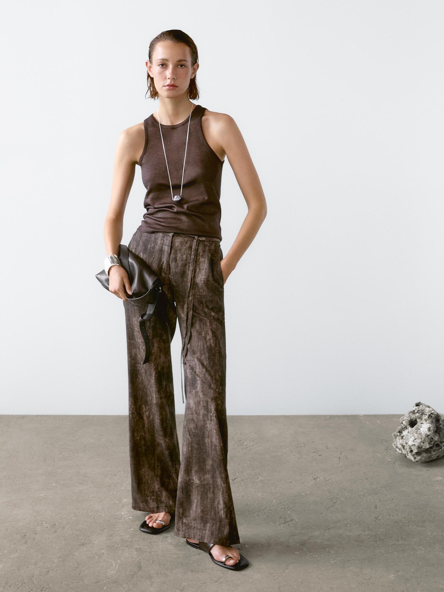 Sleeveless 100% cotton T-shirt Product Image