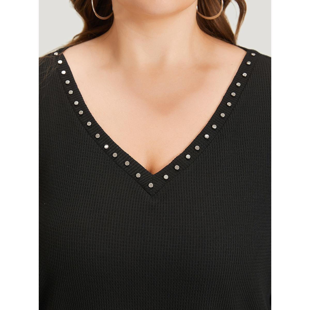 Plus Size Plain Rivets V Neck Elastic Cuffs Sweatshirt Women Black Casual Elastic cuffs V-neck Dailywear Sweatshirts BloomChic 22-24/3X Product Image