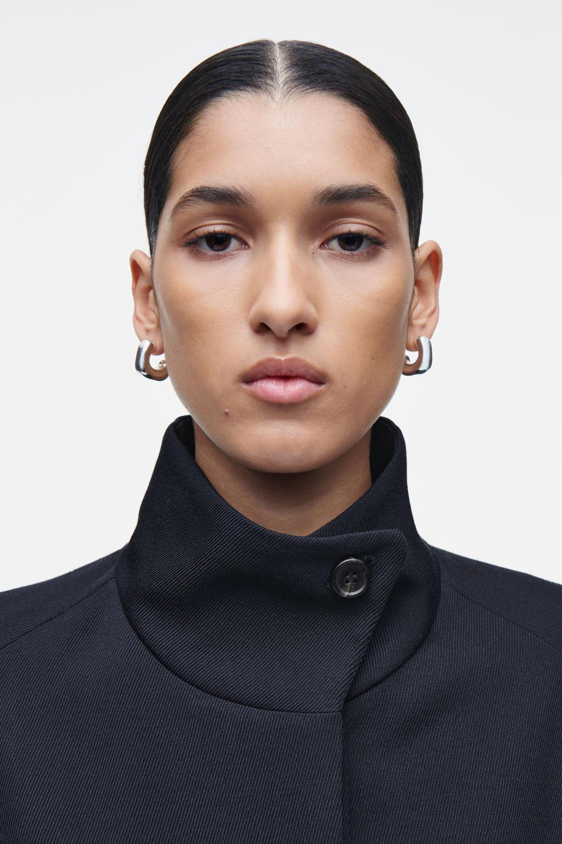 TRAPEZE WOOL-BLEND COAT Product Image