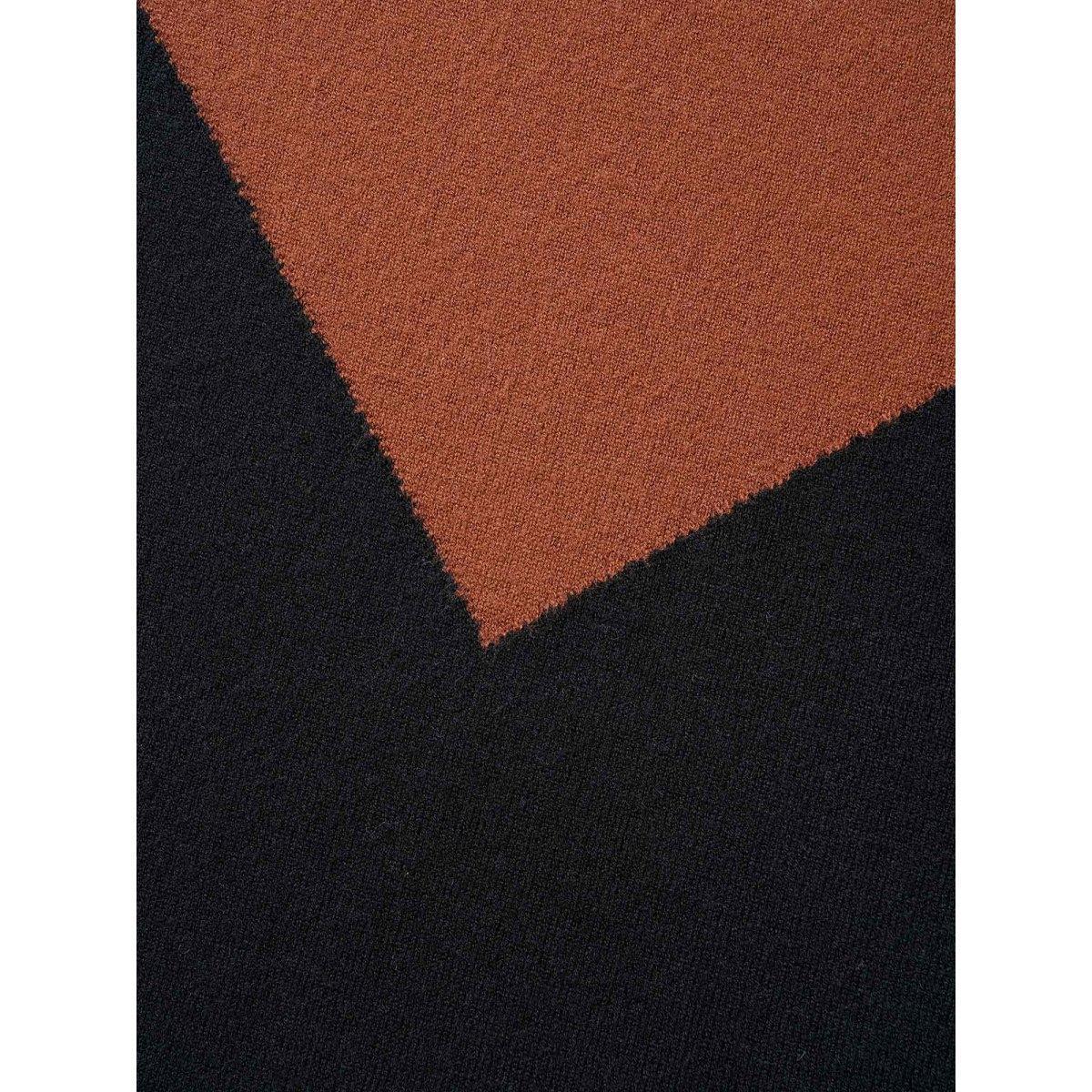 Plus Size Round Neck Contrast Patchwork Pullover Black Women Casual Loose Long Sleeve Round Neck Everyday Pullovers BloomChic 12/L Product Image