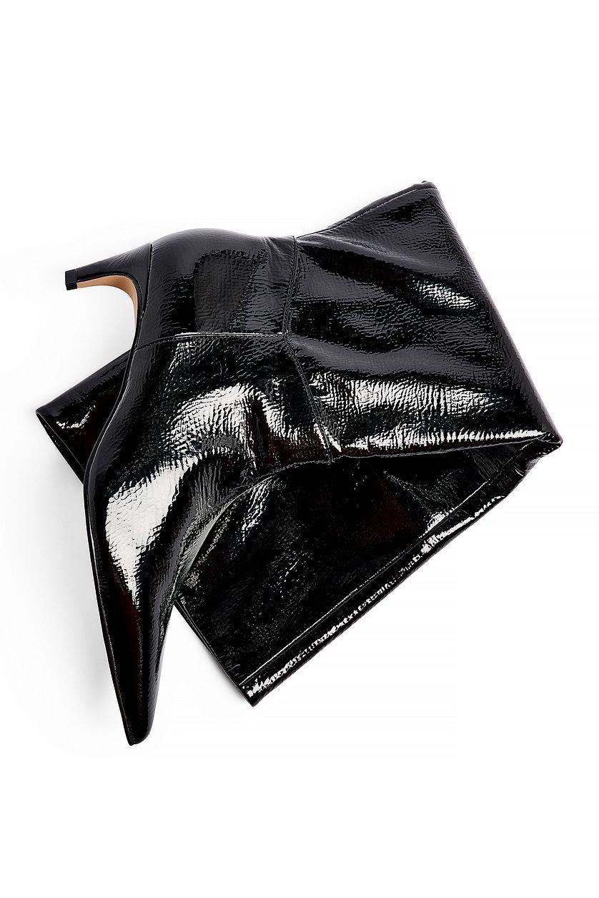 Textured glossy boots Product Image