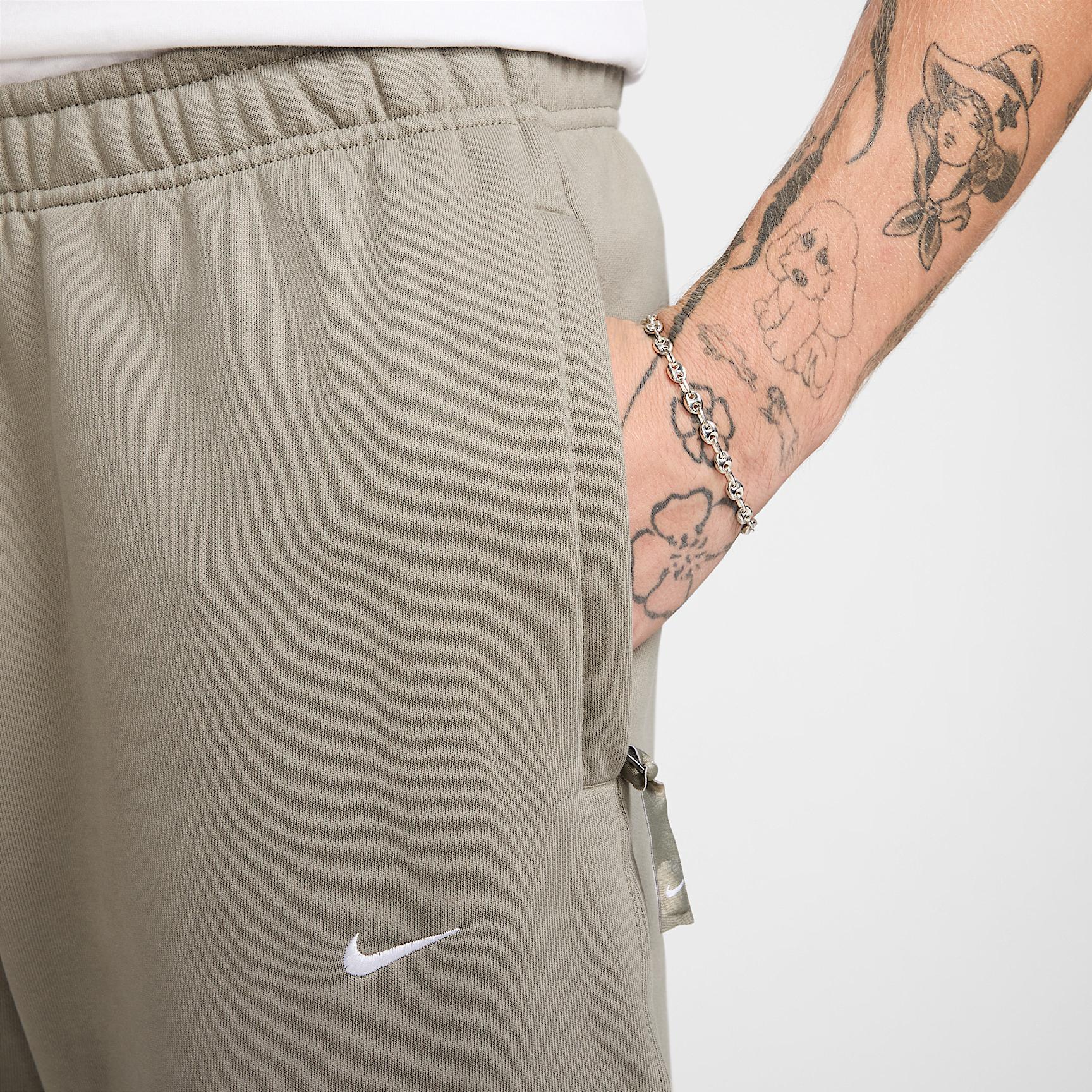 Nike Solo Swoosh Men's Open-Hem Fleece Pants Product Image
