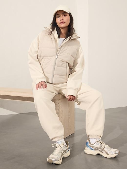 Incline Hybrid Vest Product Image