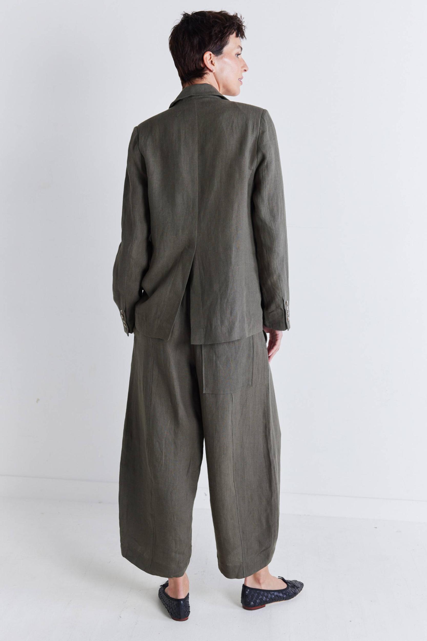 The Linen Classic Blazer That Upgrades You Product Image