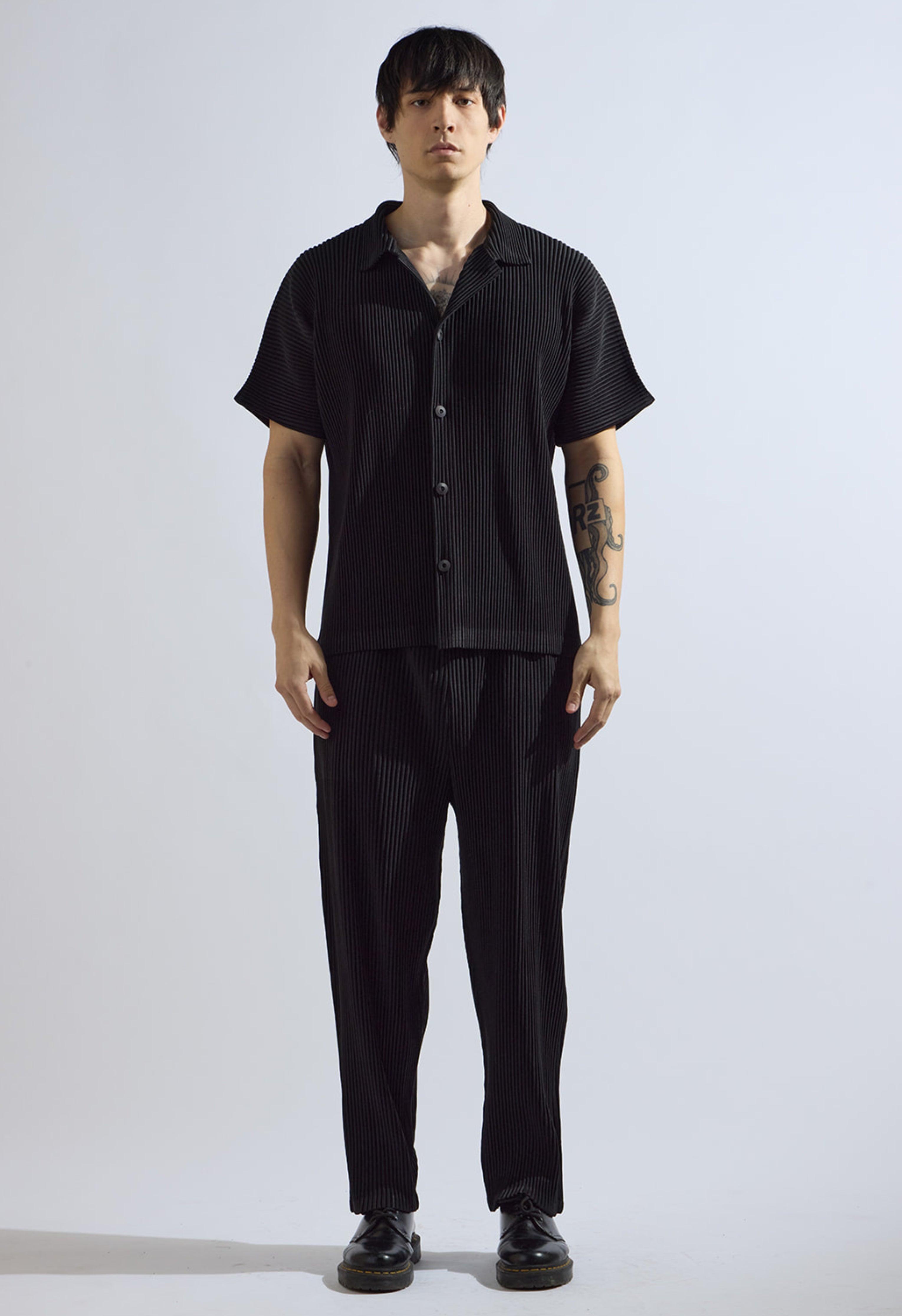 Pleated Short Sleeve Button Down in Black Product Image