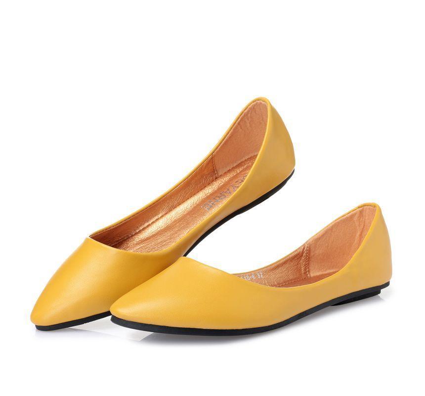 Pointy-Toe Plain Flats Product Image