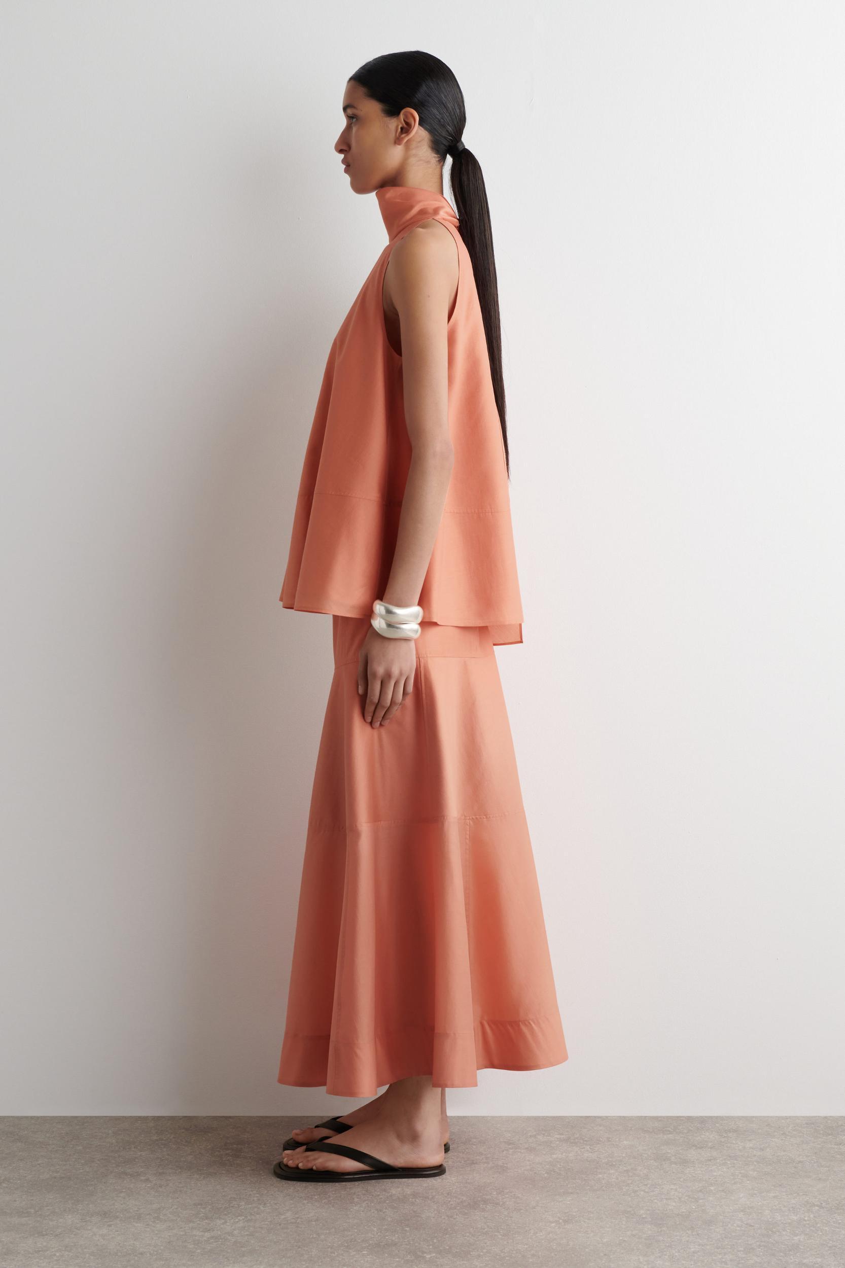 FLUID HALTERNECK TOP Product Image