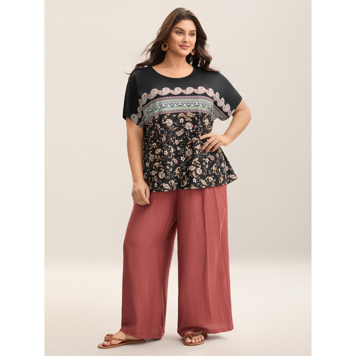 Plus Size Paisley Contrast Print Half Sleeve T-Shirt Black Women Casual Contrast Round Neck Vacation T-shirts BloomChic 26/4X Product Image
