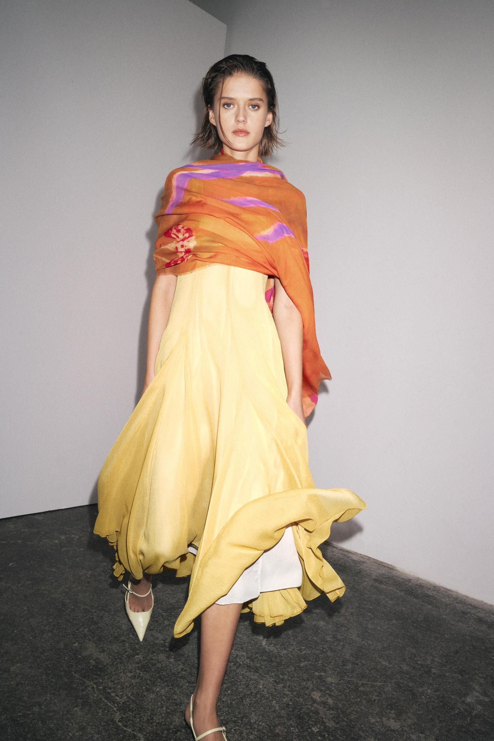 FLORAL PRINT MODAL SCARF Product Image