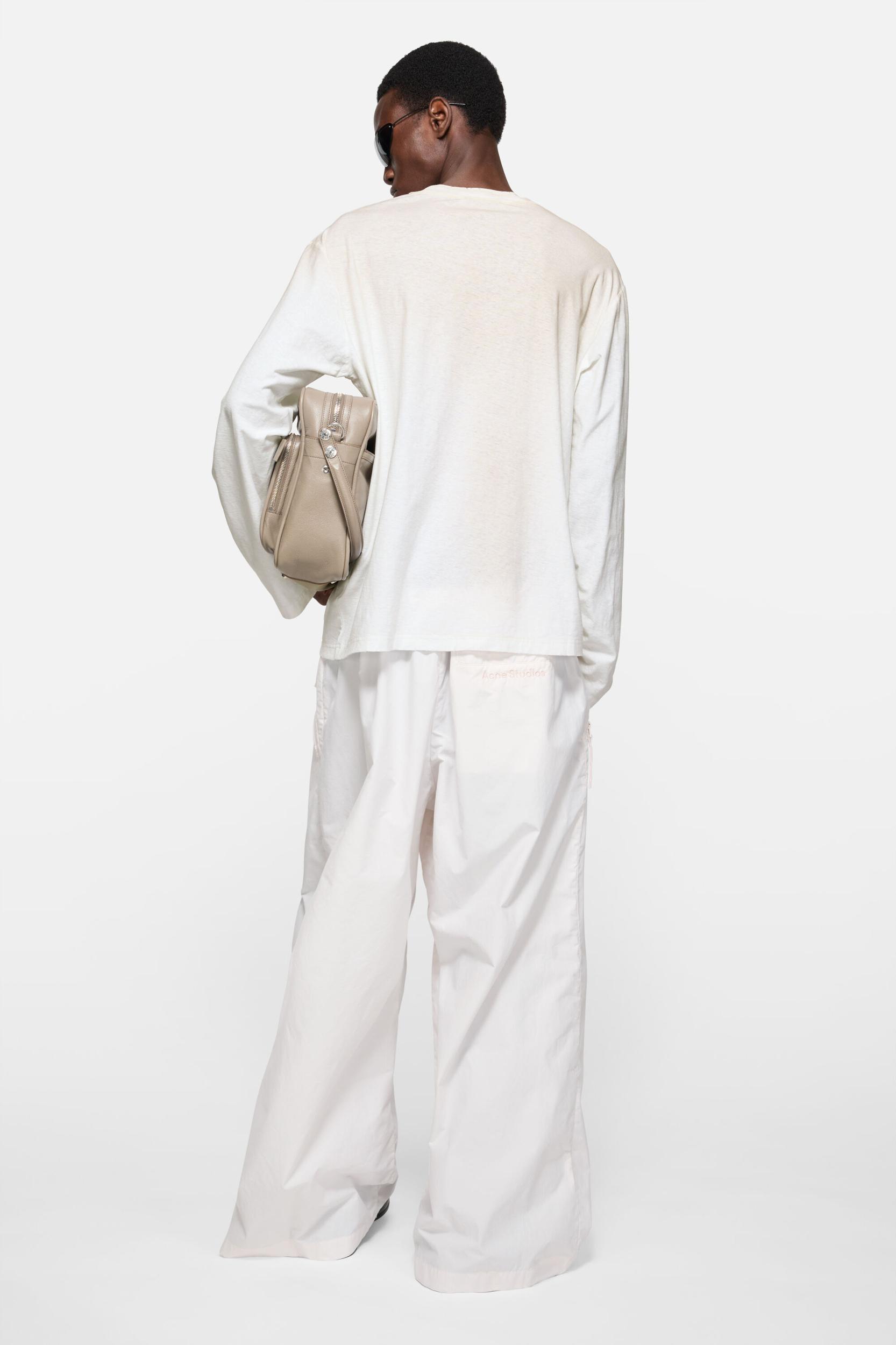 Logo t-shirt - Relaxed fit Product Image