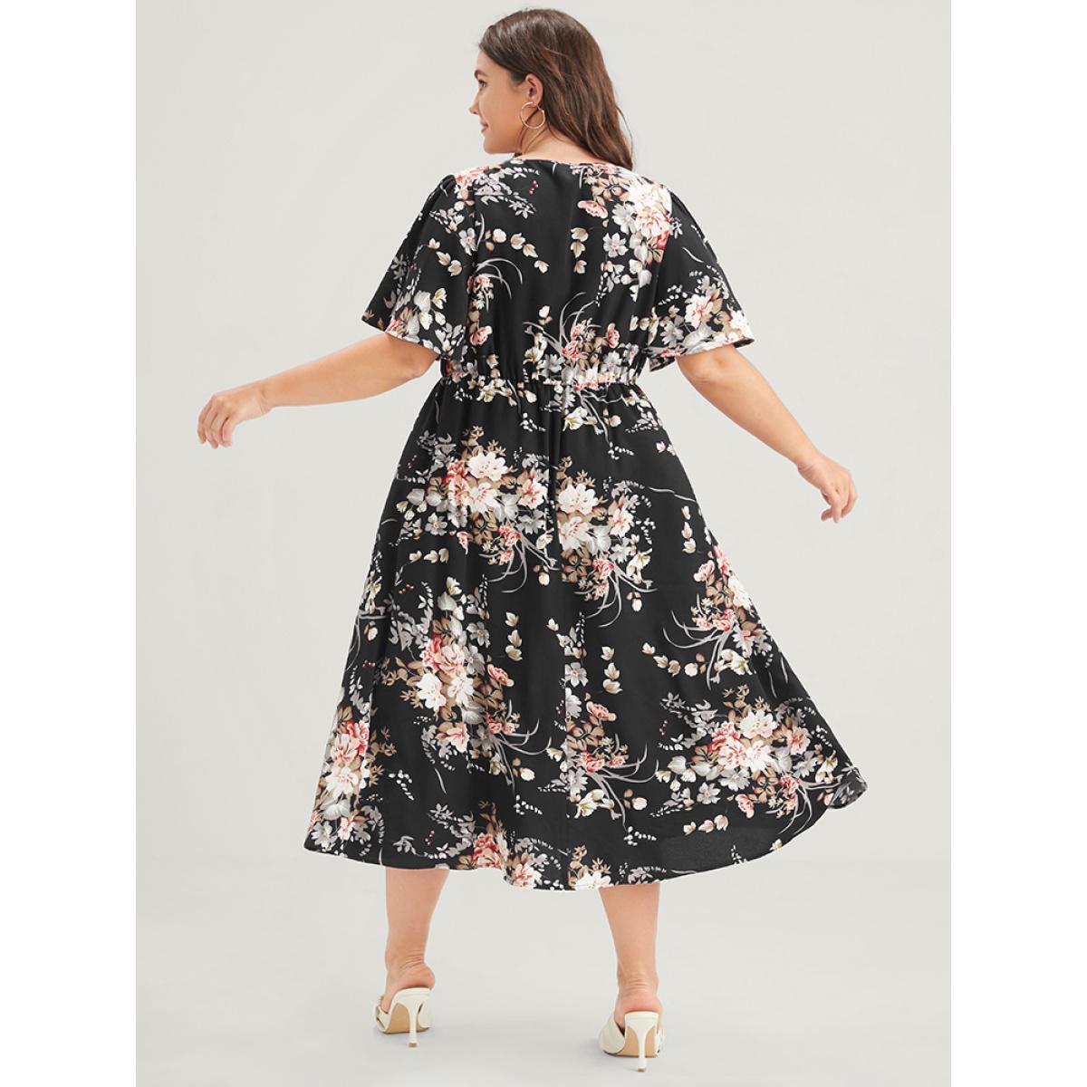 Plus Size Bloom Dress - Floral Keyhole Round Neck Pocket Ruffles Midi Dress Black Women Elegant Printed Round Neck Short sleeve Curvy Midi Dress BloomChic 30/6X Product Image