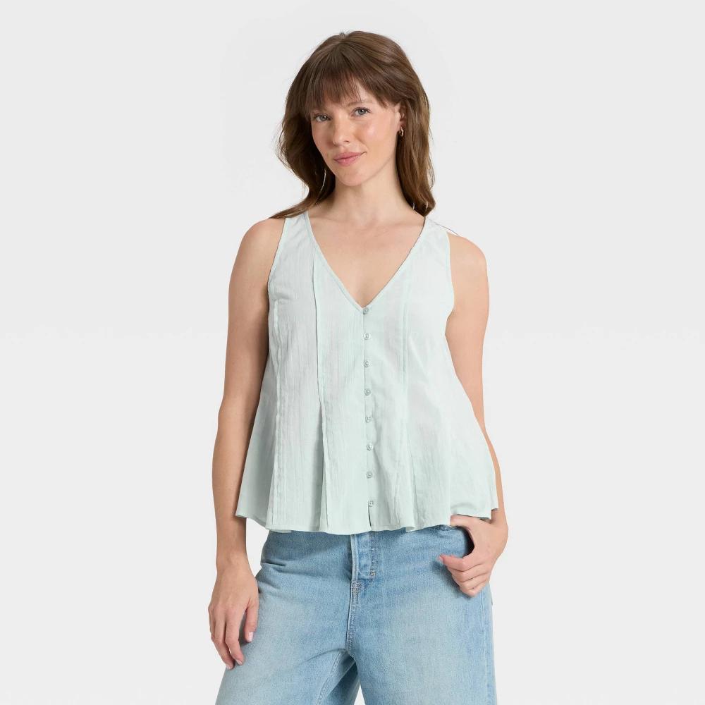 Women's Button-Down Pintuck Tank Top - Universal Thread™ XL Product Image