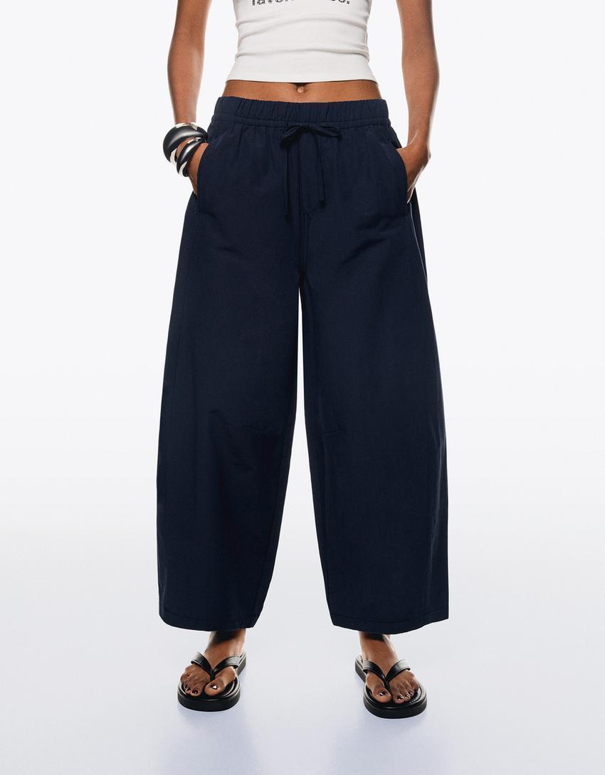 Cropped barrel pants Product Image