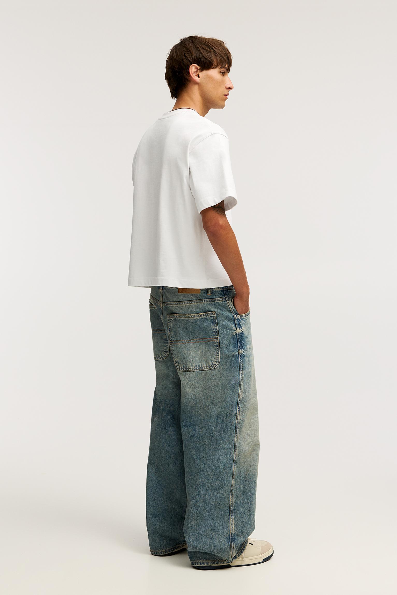 Cropped T-shirt Product Image