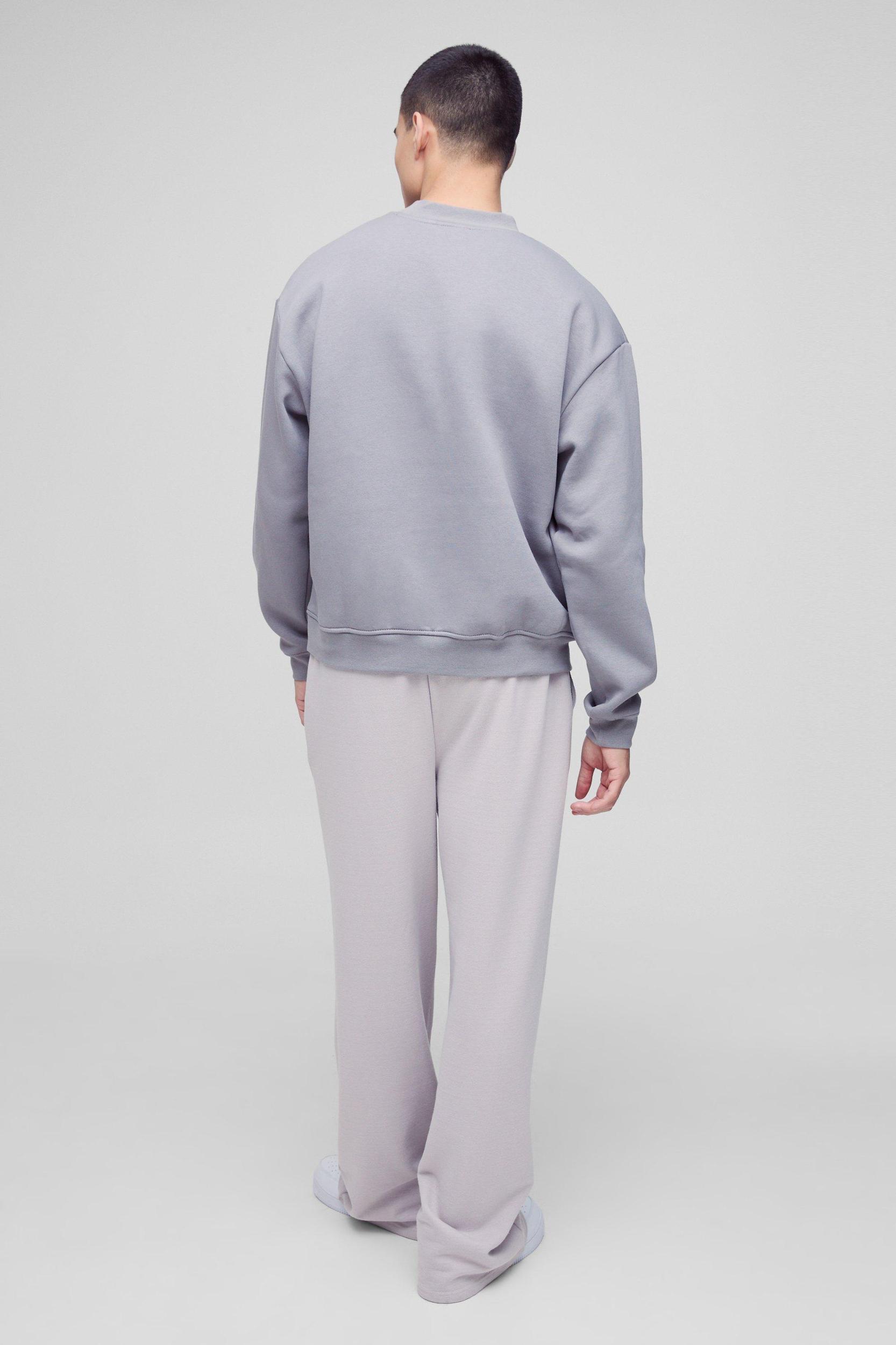 330GSM Oversized Basic Boxy Extended Neck Sweatshirt | boohooMAN USA Product Image