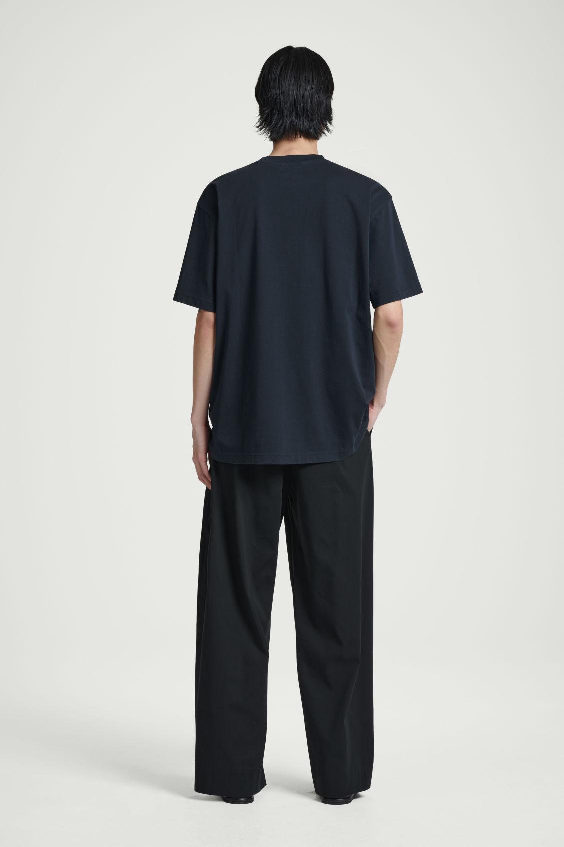 OVERSIZED COTTON T-SHIRT Product Image