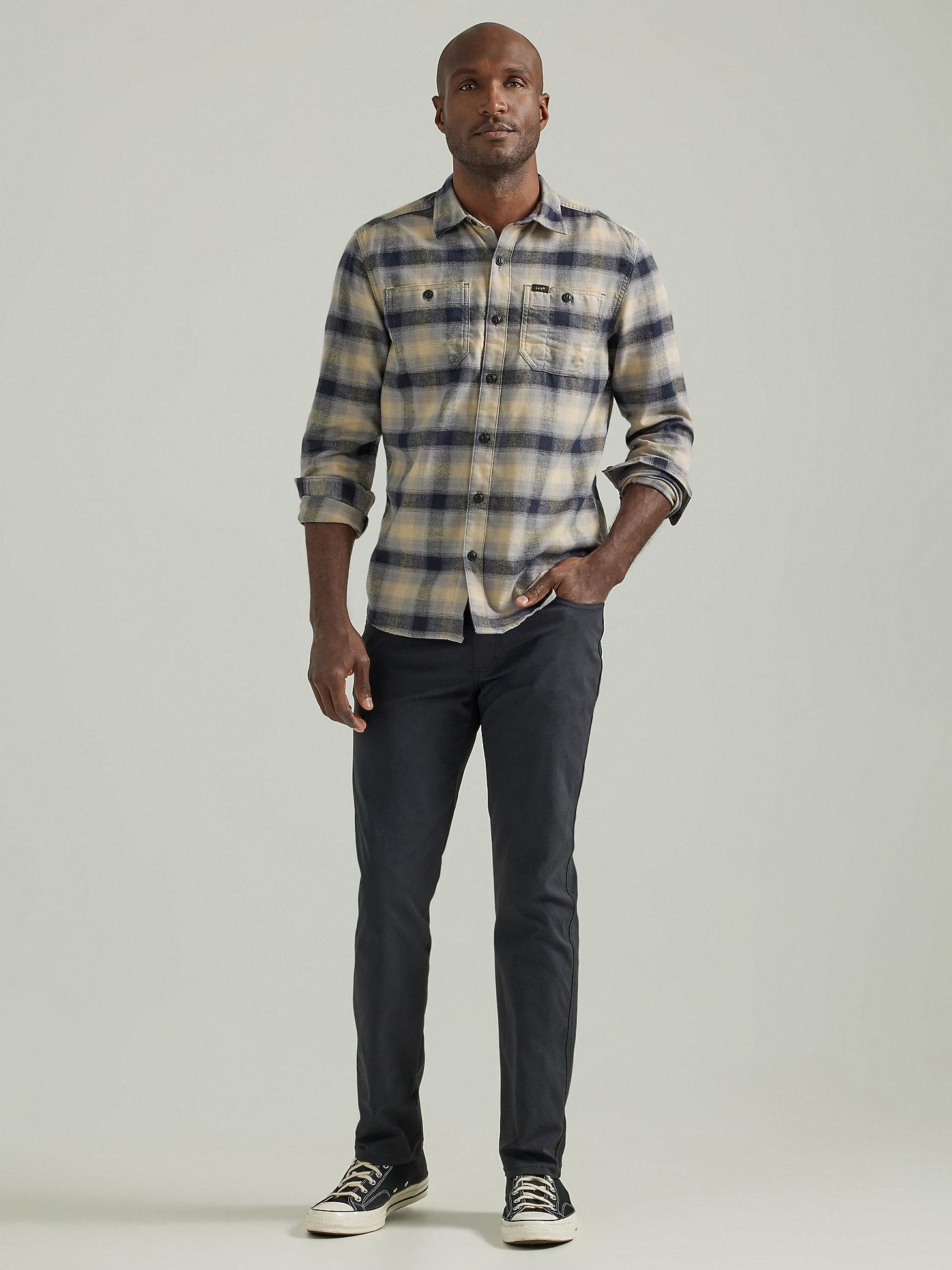 Men's Extreme Motion 4-Way Stretch Performance Pant | Men's Pants | Lee® Product Image