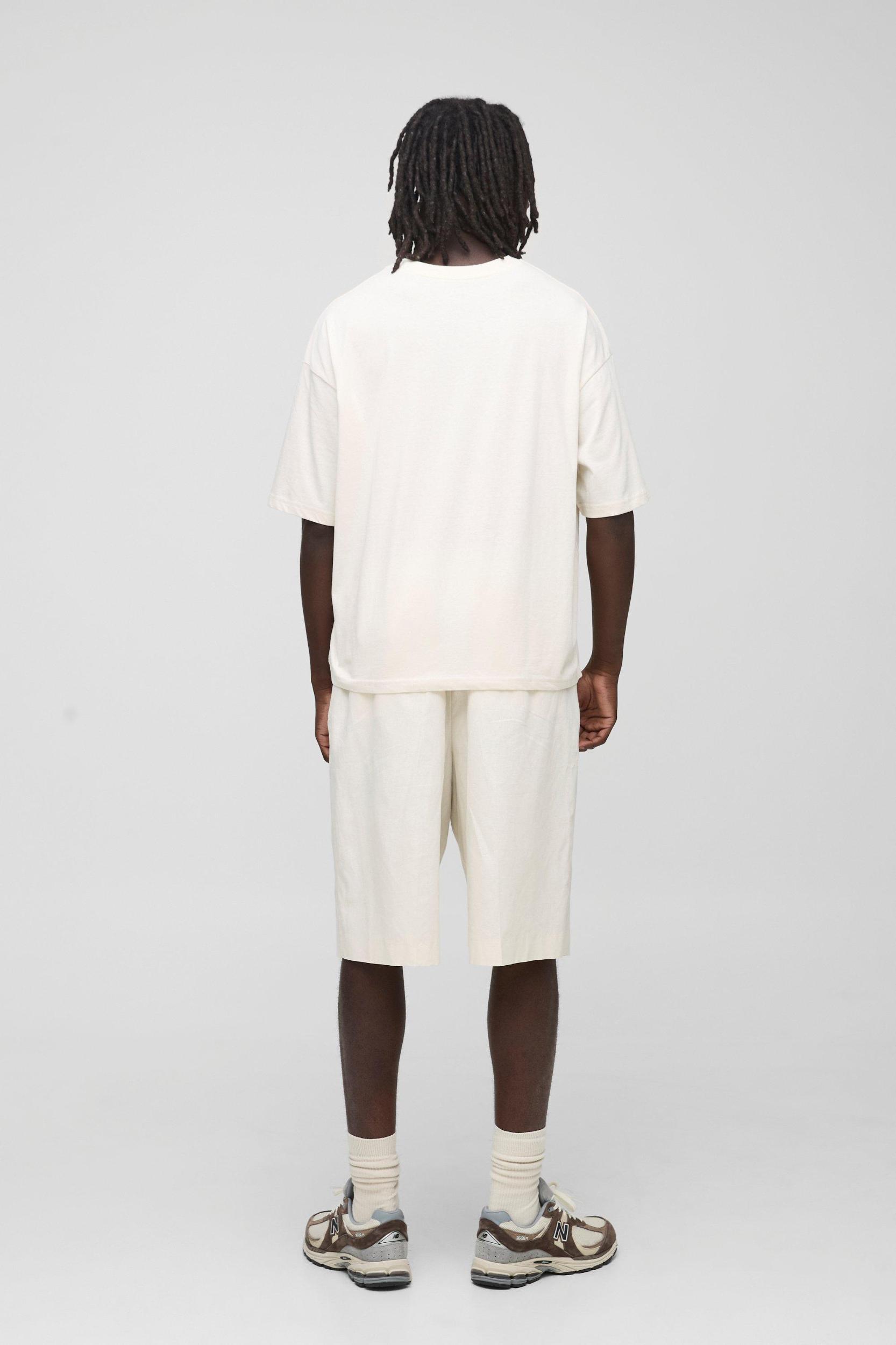 Basic Oversized Boxy Crew Neck T-shirt | boohooMAN USA Product Image