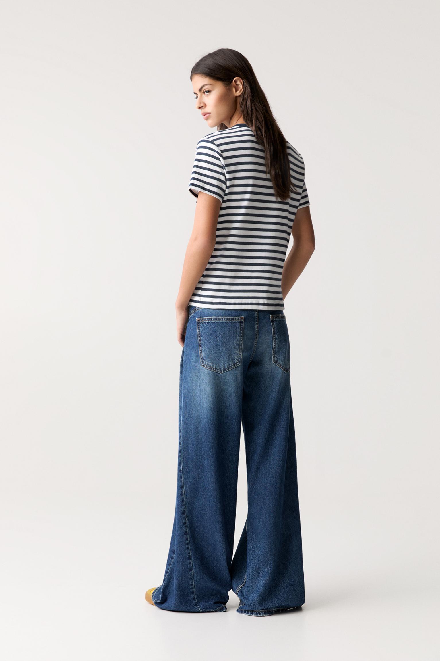 Basic short sleeve T-shirt Product Image