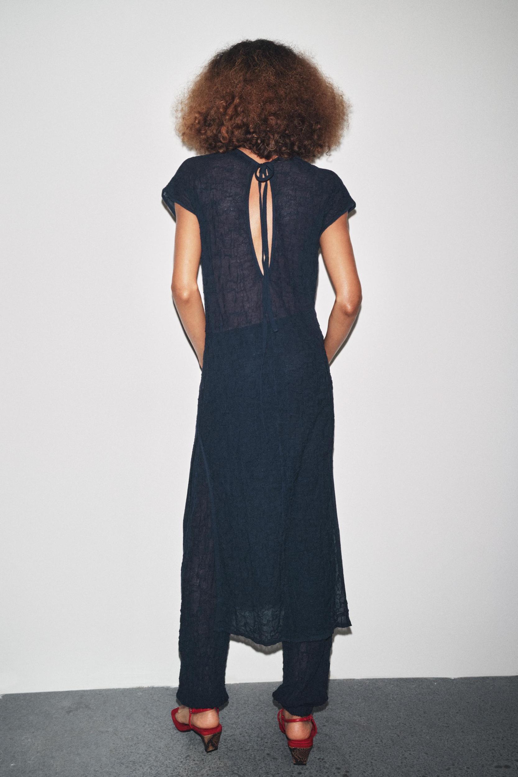 WRINKLE-LOOK FINE KNIT PANTS Product Image