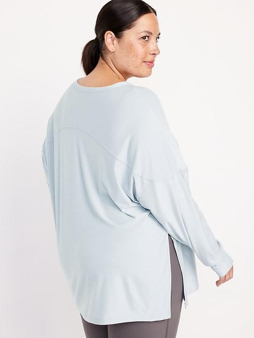 CloudMotion Tunic Product Image