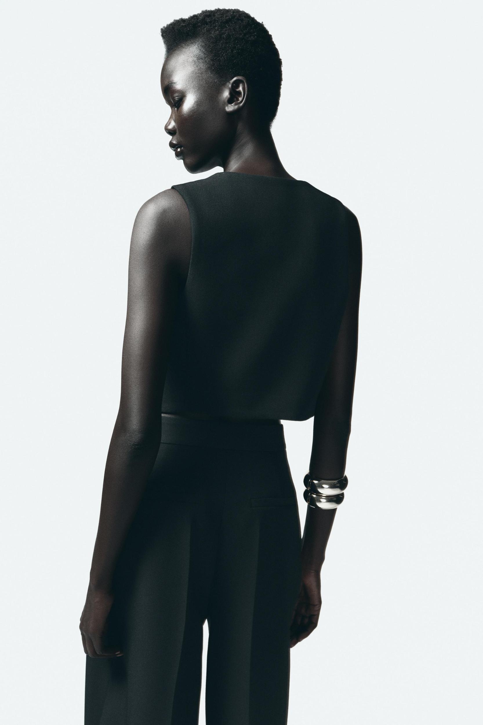 TAILORED SHORT WAISTCOAT Product Image