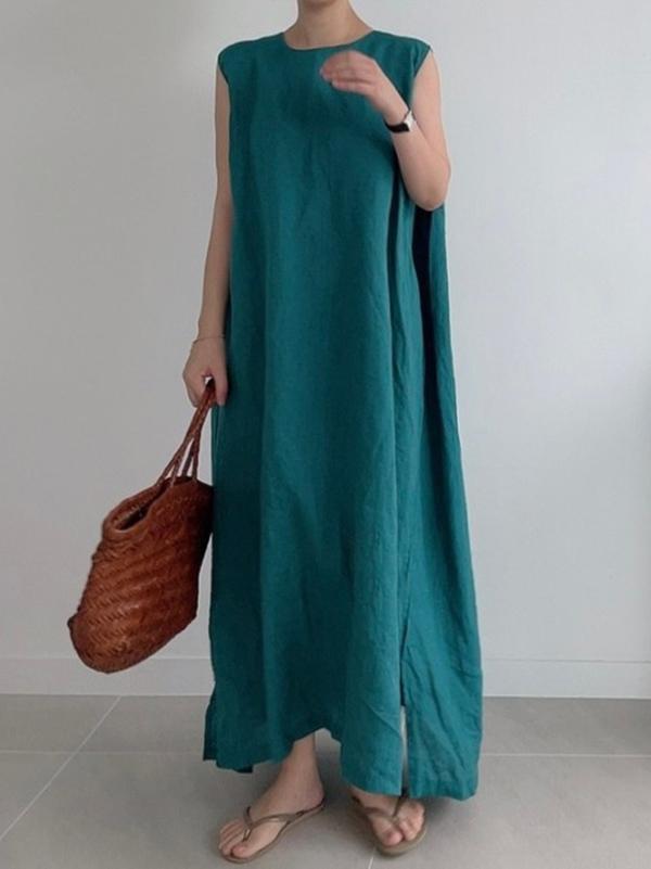 Casual Simple Solid Color Split-Side Round-Neck Sleeveless Midi Dress Product Image
