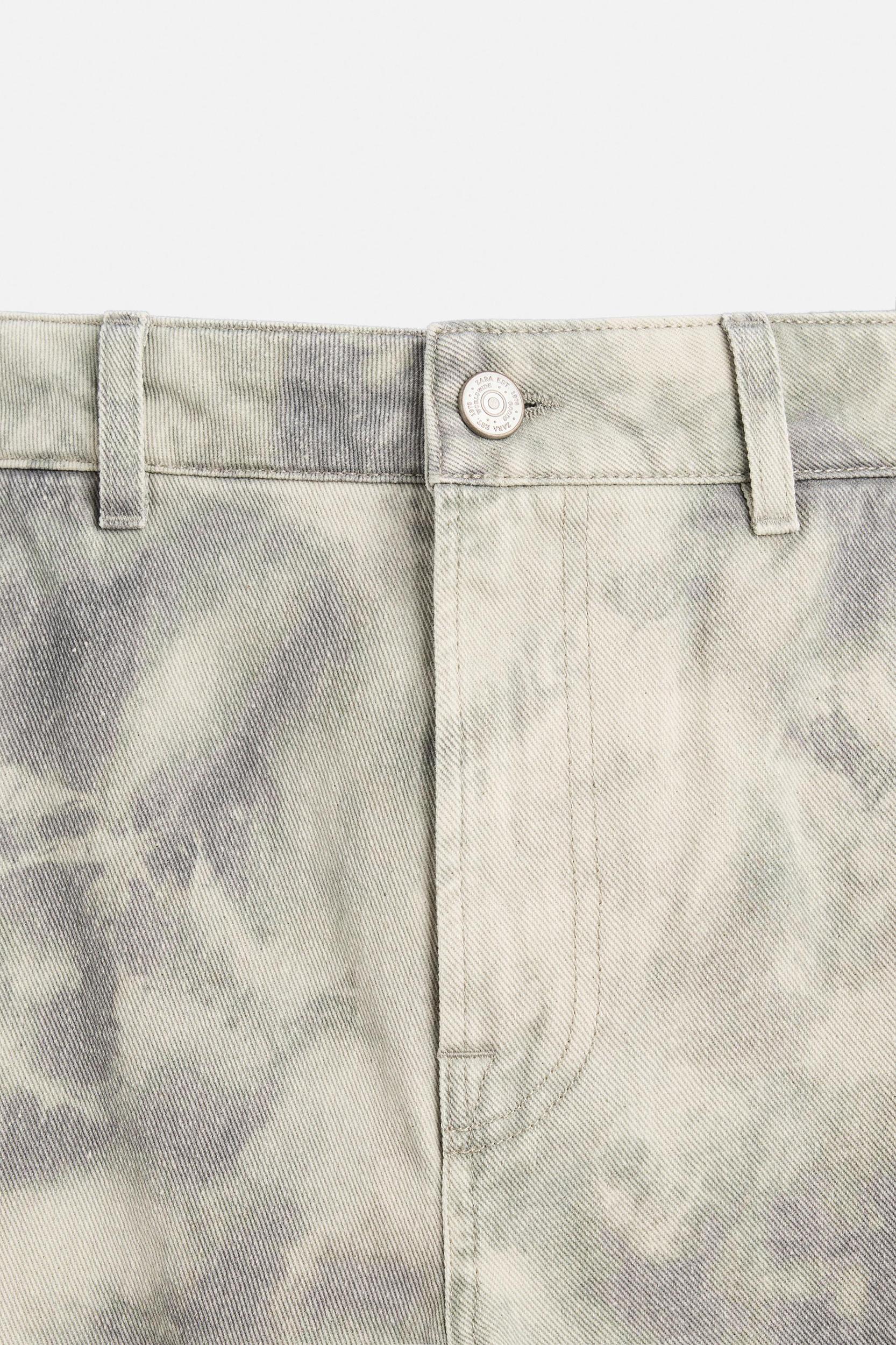 ABSTRACT PRINT CARPENTER POCKET SHORTS Product Image