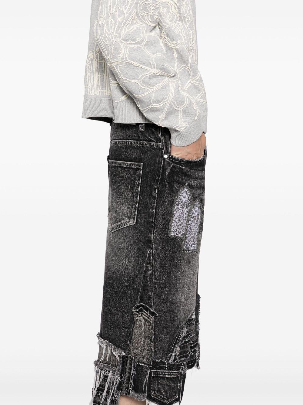 patched arch blowout denim shorts Product Image