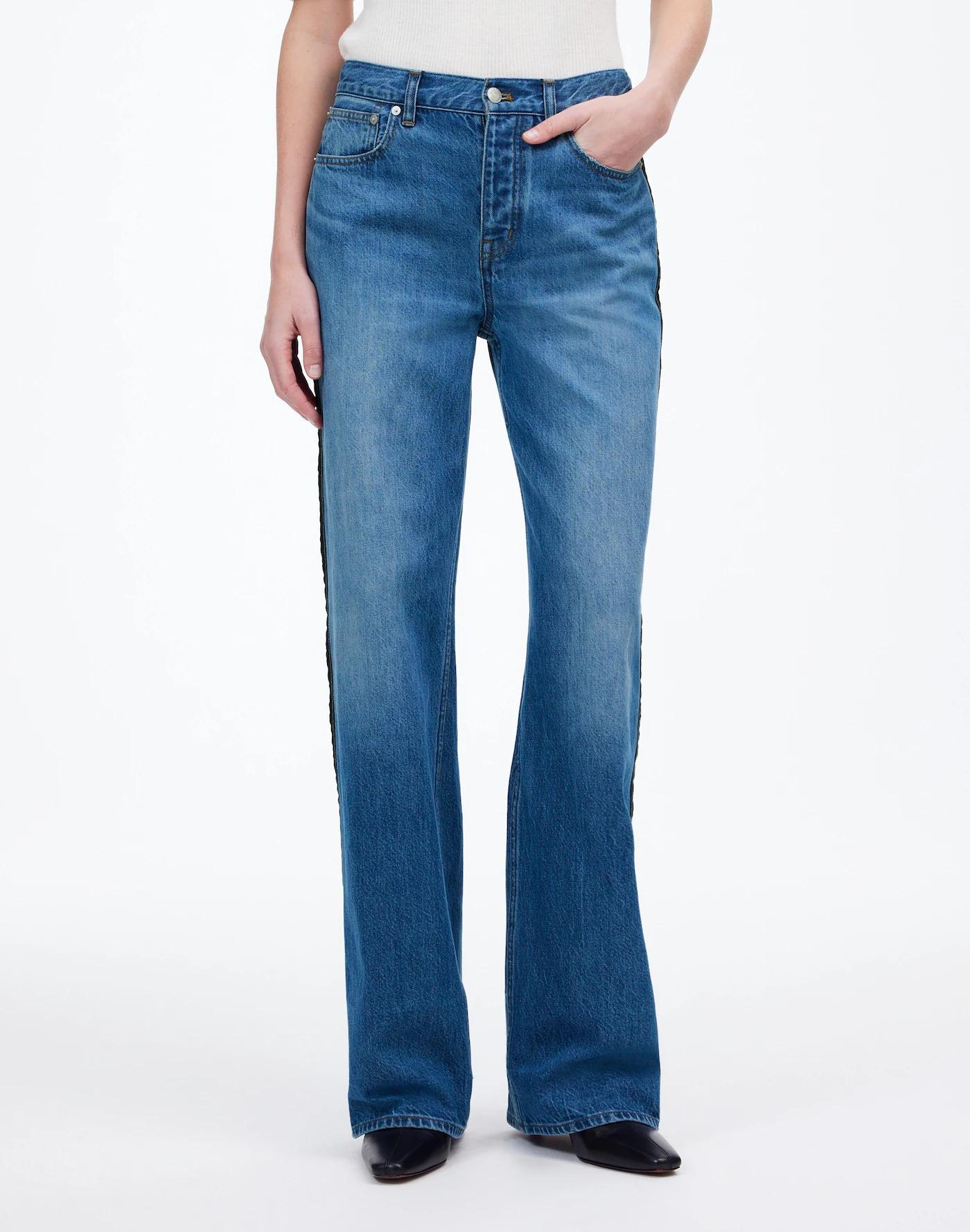 Low-Slung Baggy Jeans Product Image