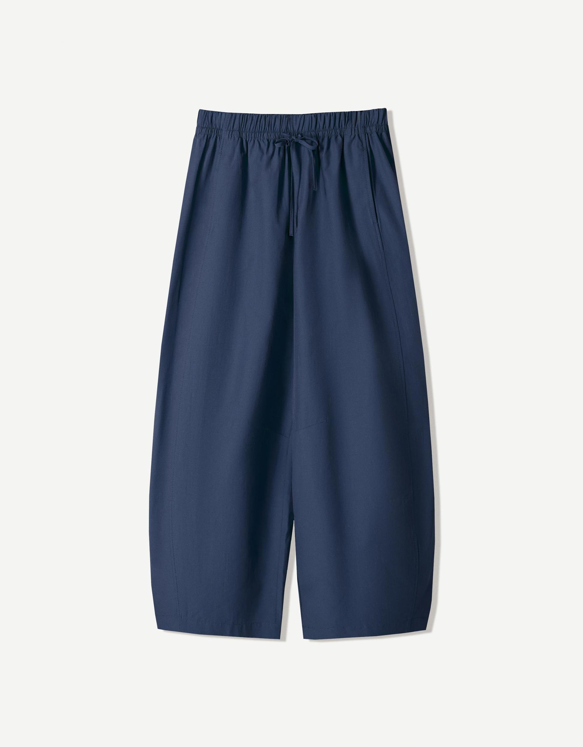 Cropped barrel pants Product Image