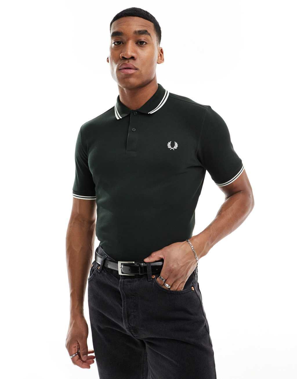 Fred Perry twin tipped logo polo in green Product Image