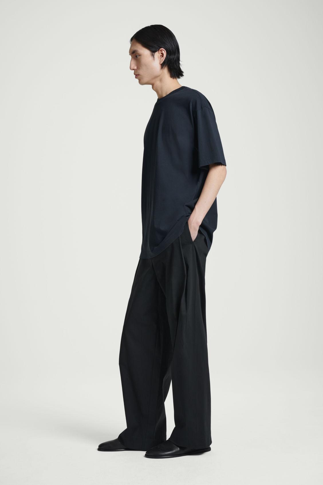 OVERSIZED COTTON T-SHIRT Product Image